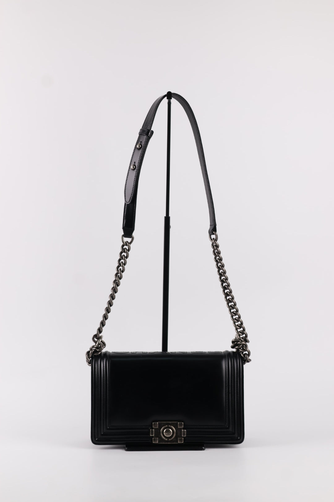 Chanel Boy Media in Pelle