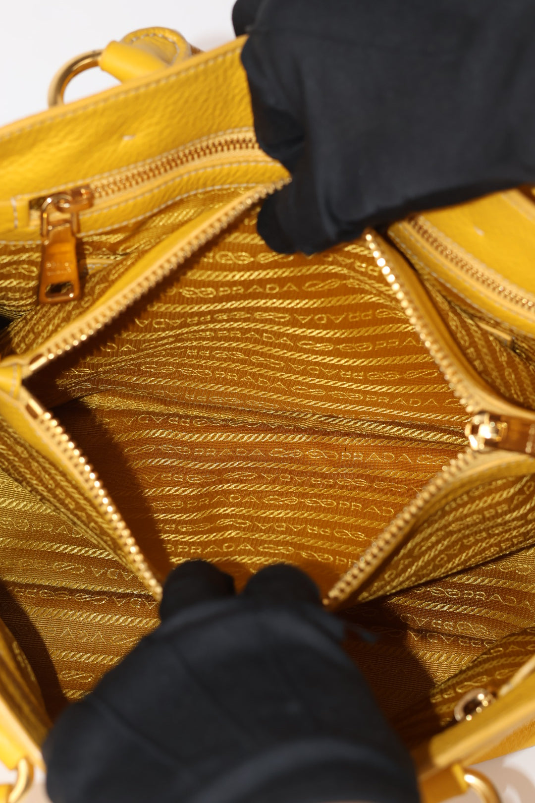 Prada Tote in Pelle