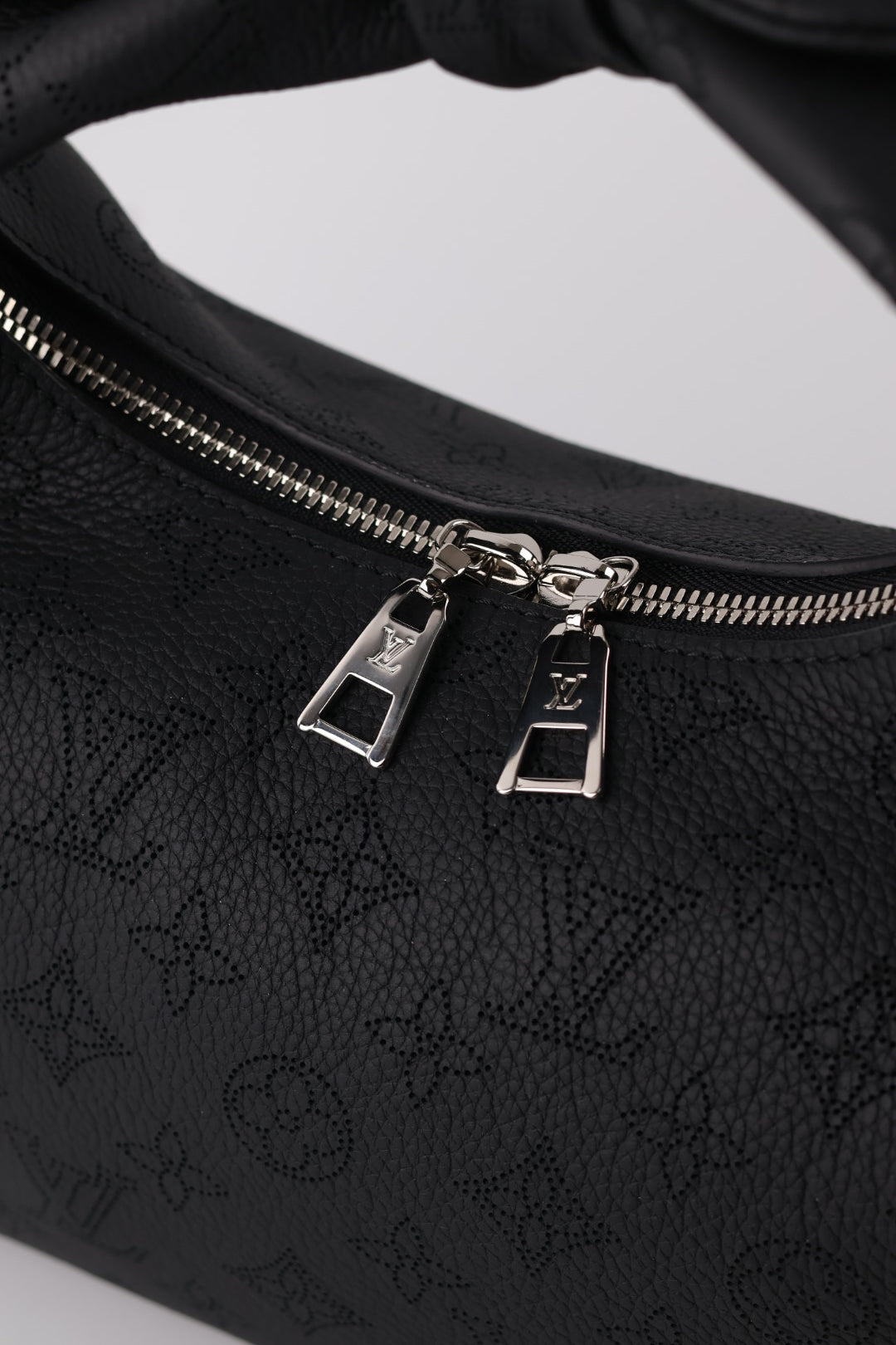 Louis Vuitton Why Knot PM Mahina