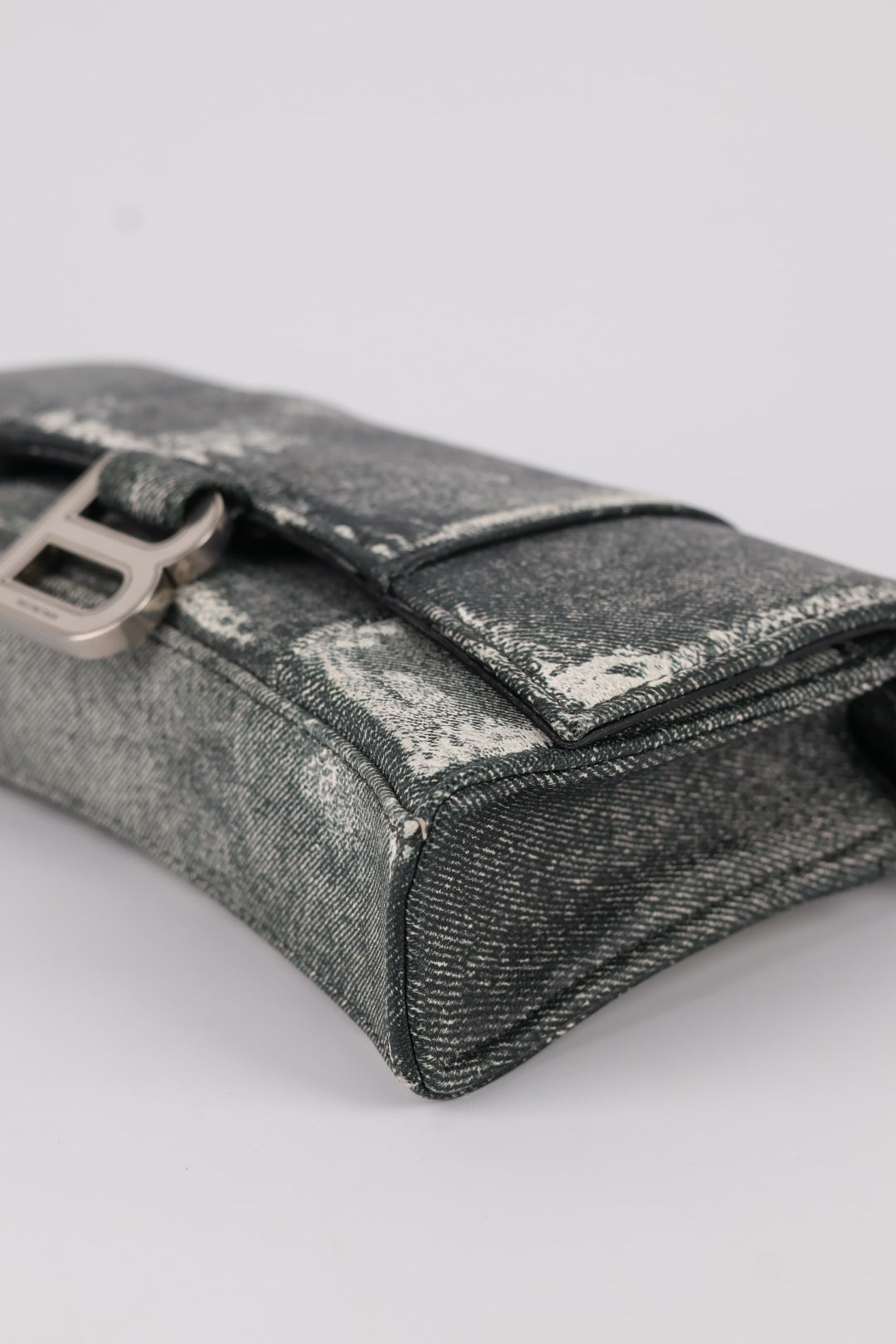 Balenciaga Woc Hourglass