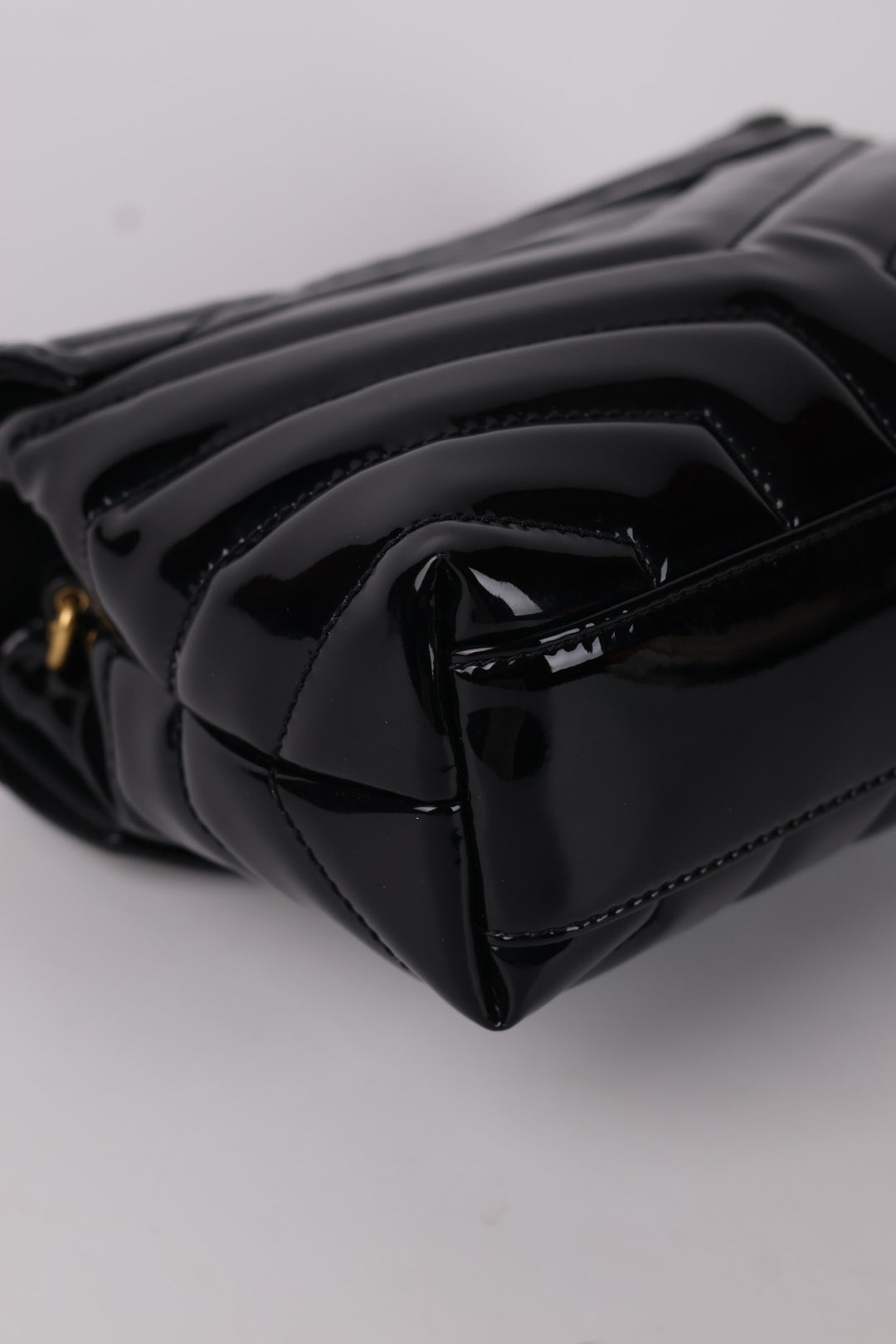 Saint Laurent Lou Lou Toy Vernis