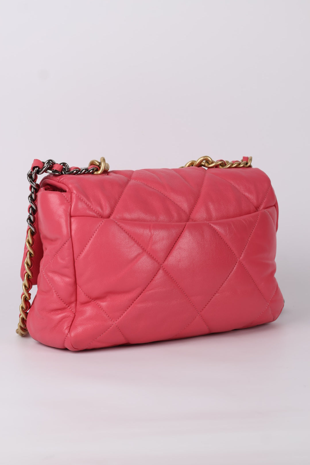 Chanel 19 Media in Pelle d’Agnello