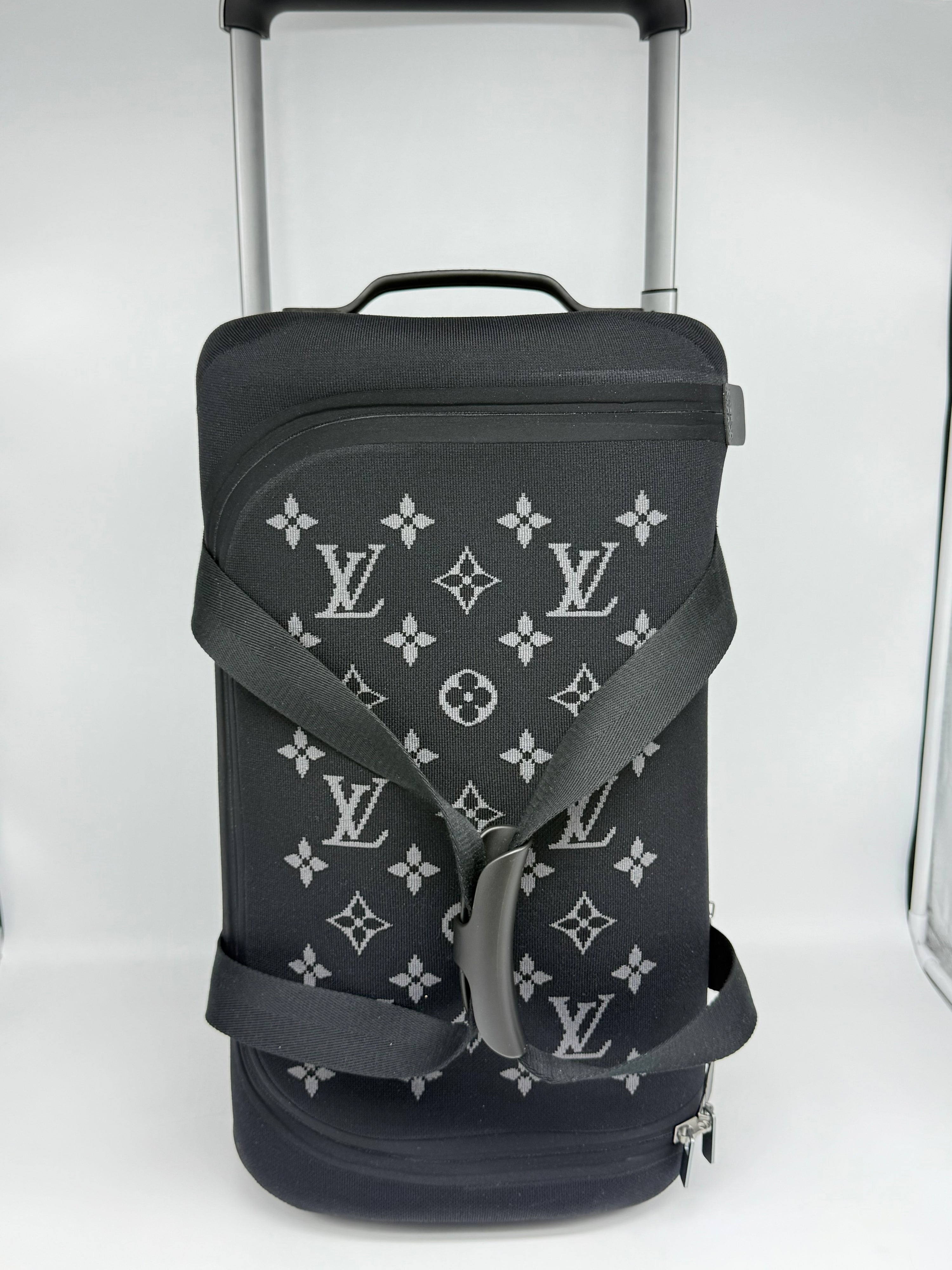 Louis Vuitton Horizon Duffle 55