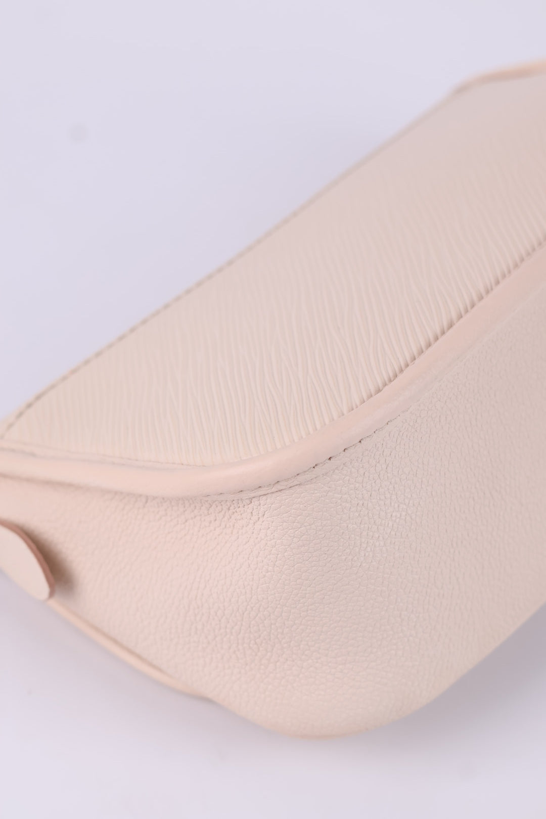 Louis Vuitton Buci Epi