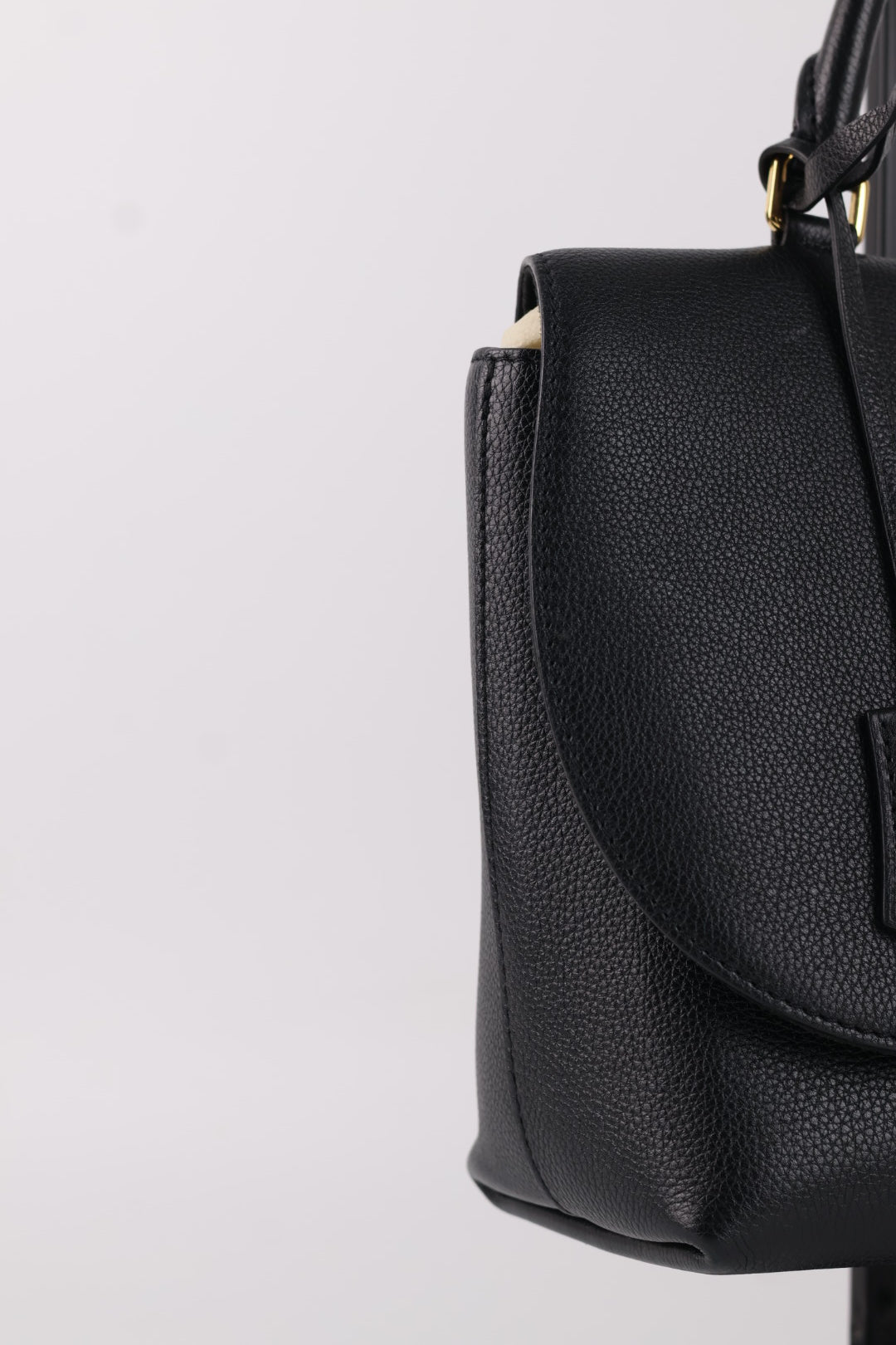 Louis Vuitton Volta Taurillon
