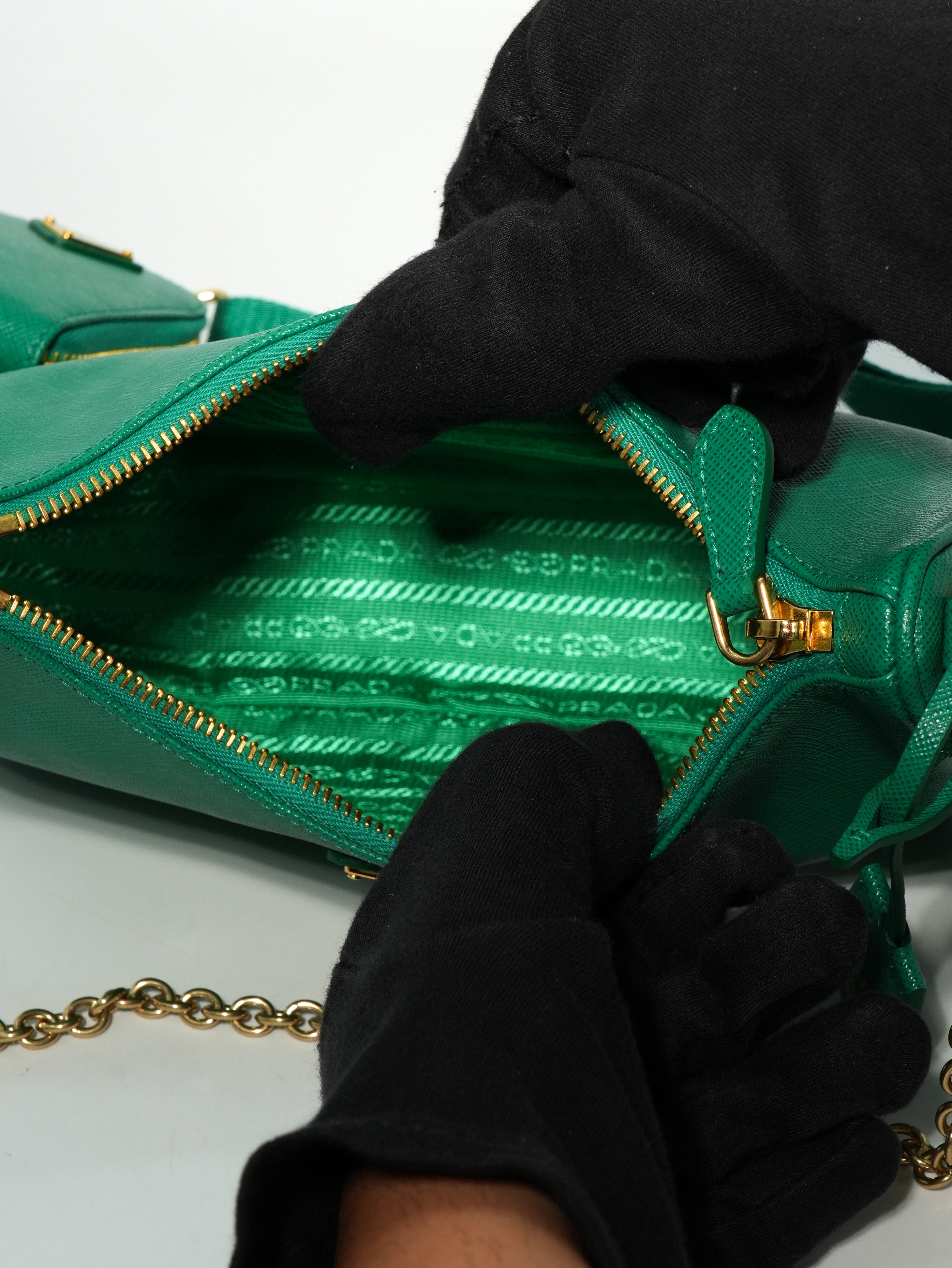 Prada Re-Edition 2005 Saffiano