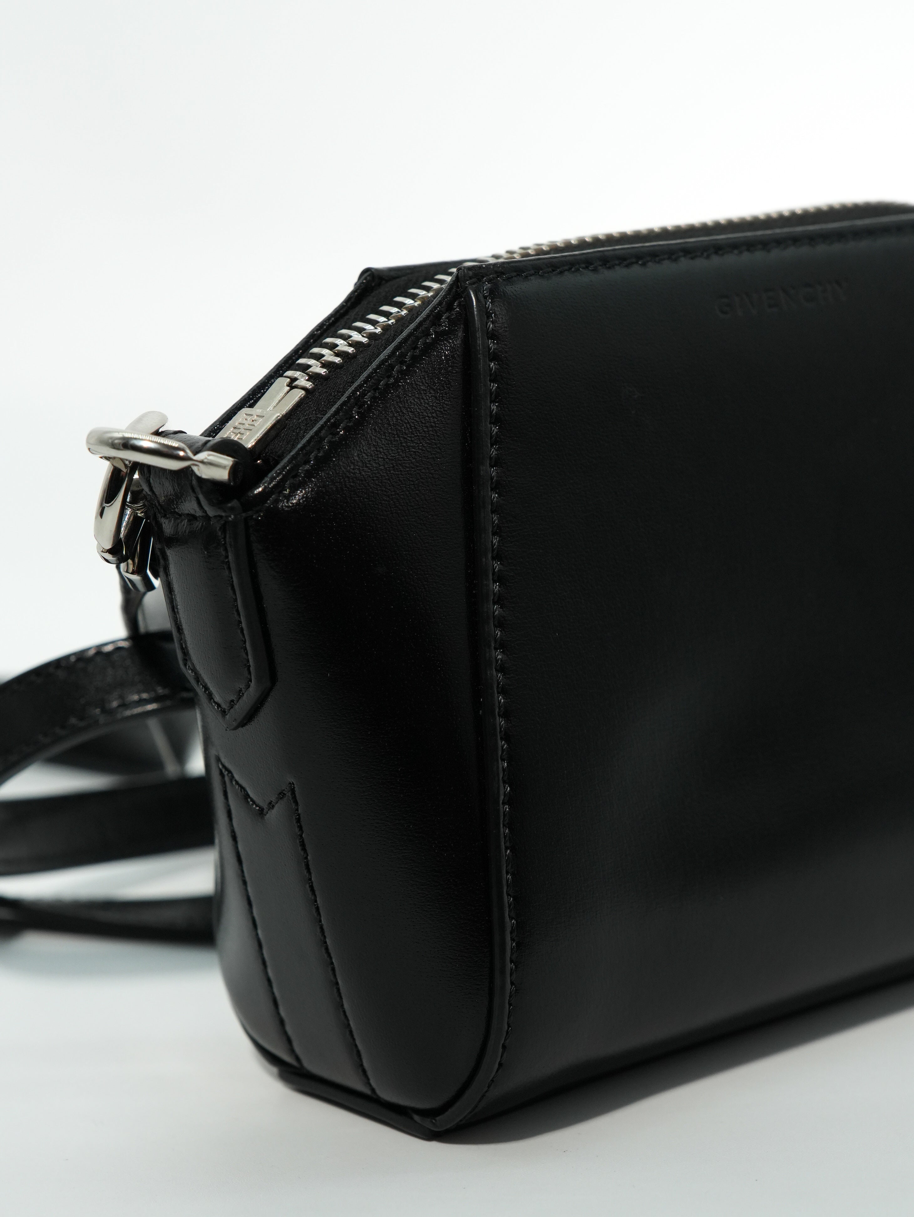 Givenchy Pochette Antigona con Tracolla