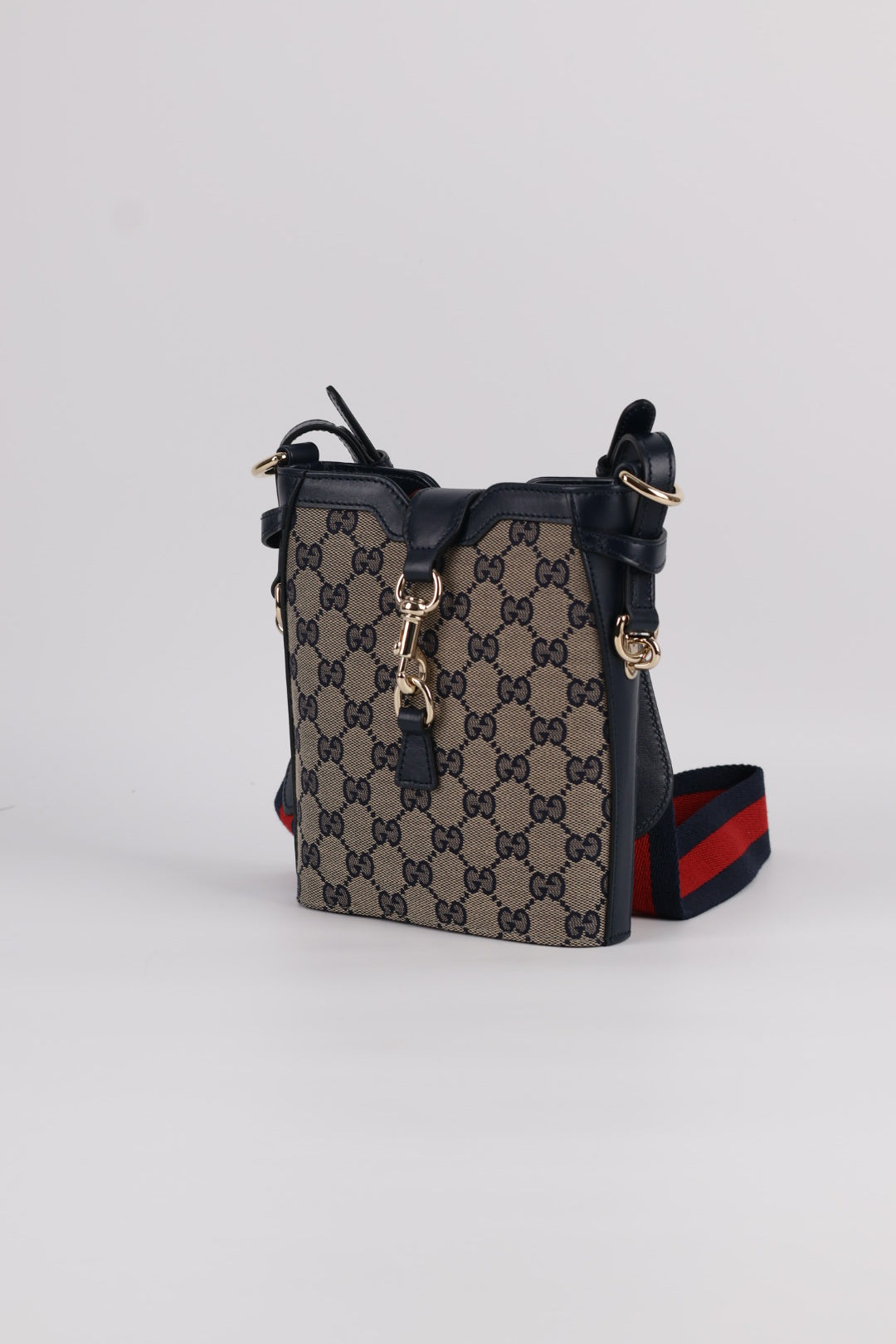 Gucci Mini Bucket Jackie GG Wave