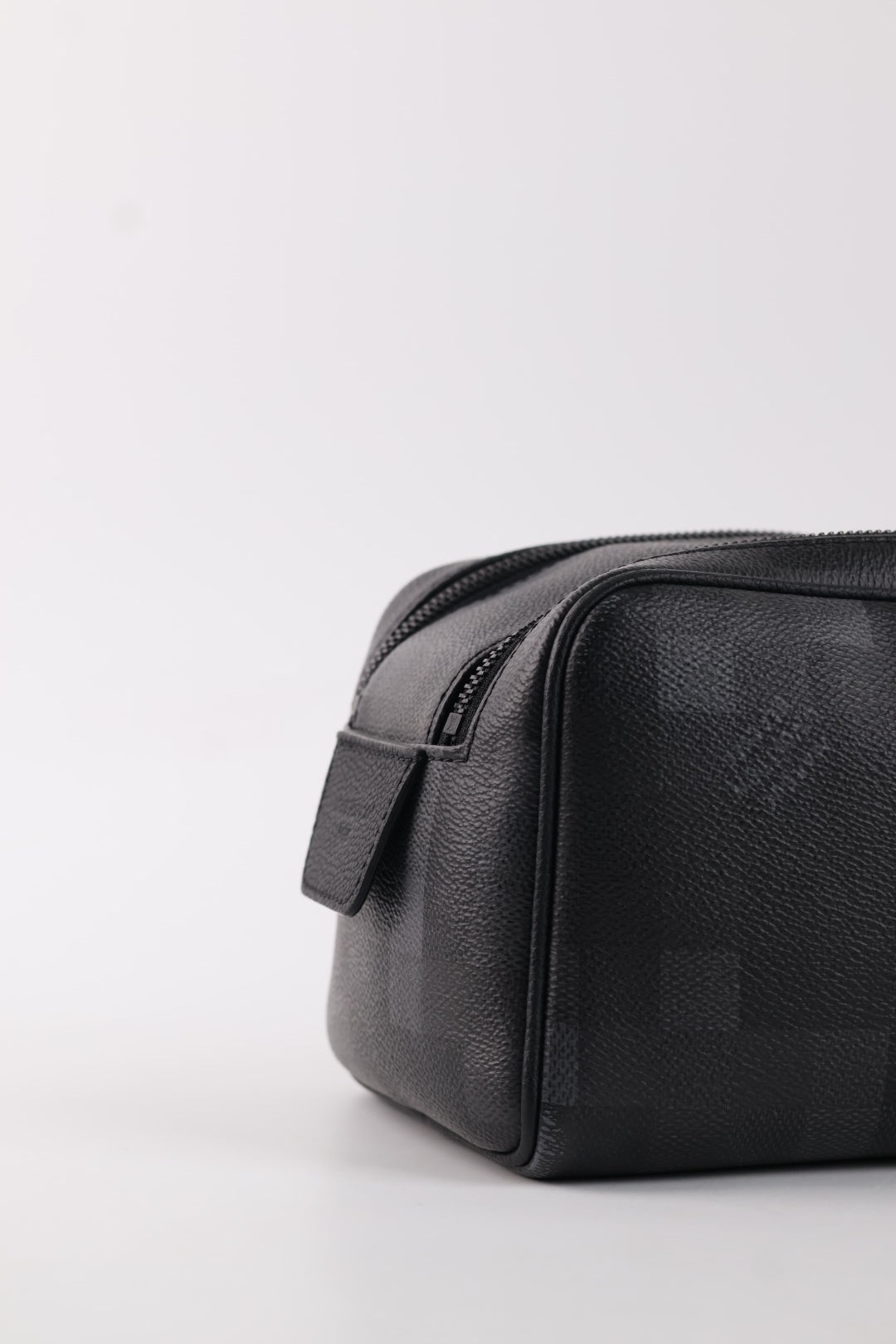 Louis Vuitton Toilette Dopp Kit Damoflage