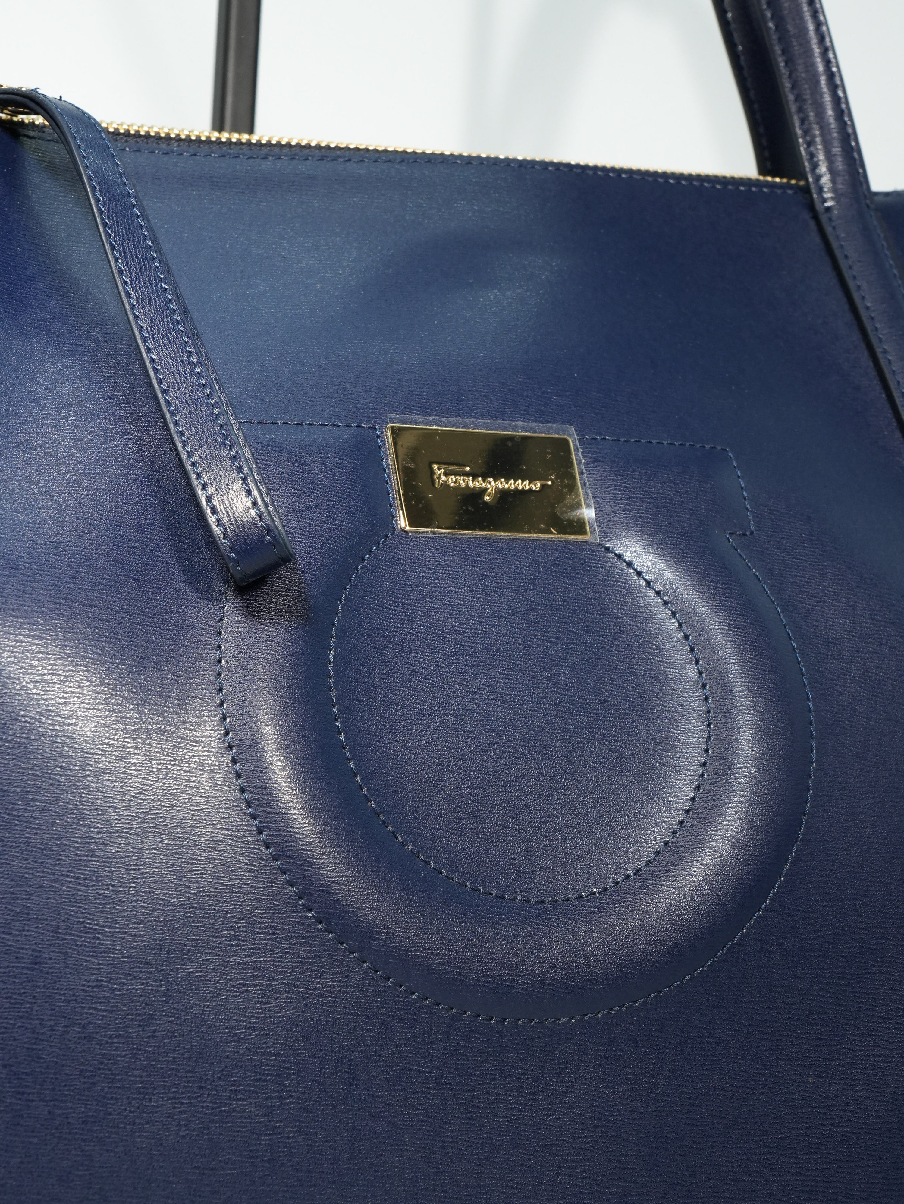 Ferragamo City Tote in Pelle