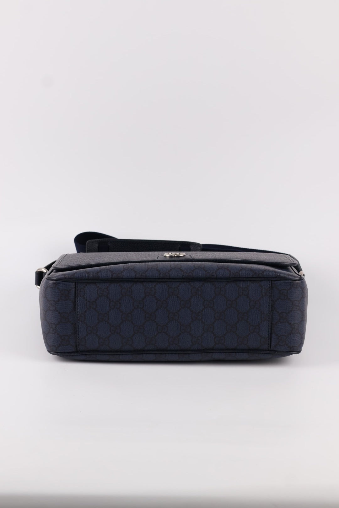 Gucci Messenger Ophidia GG Supreme