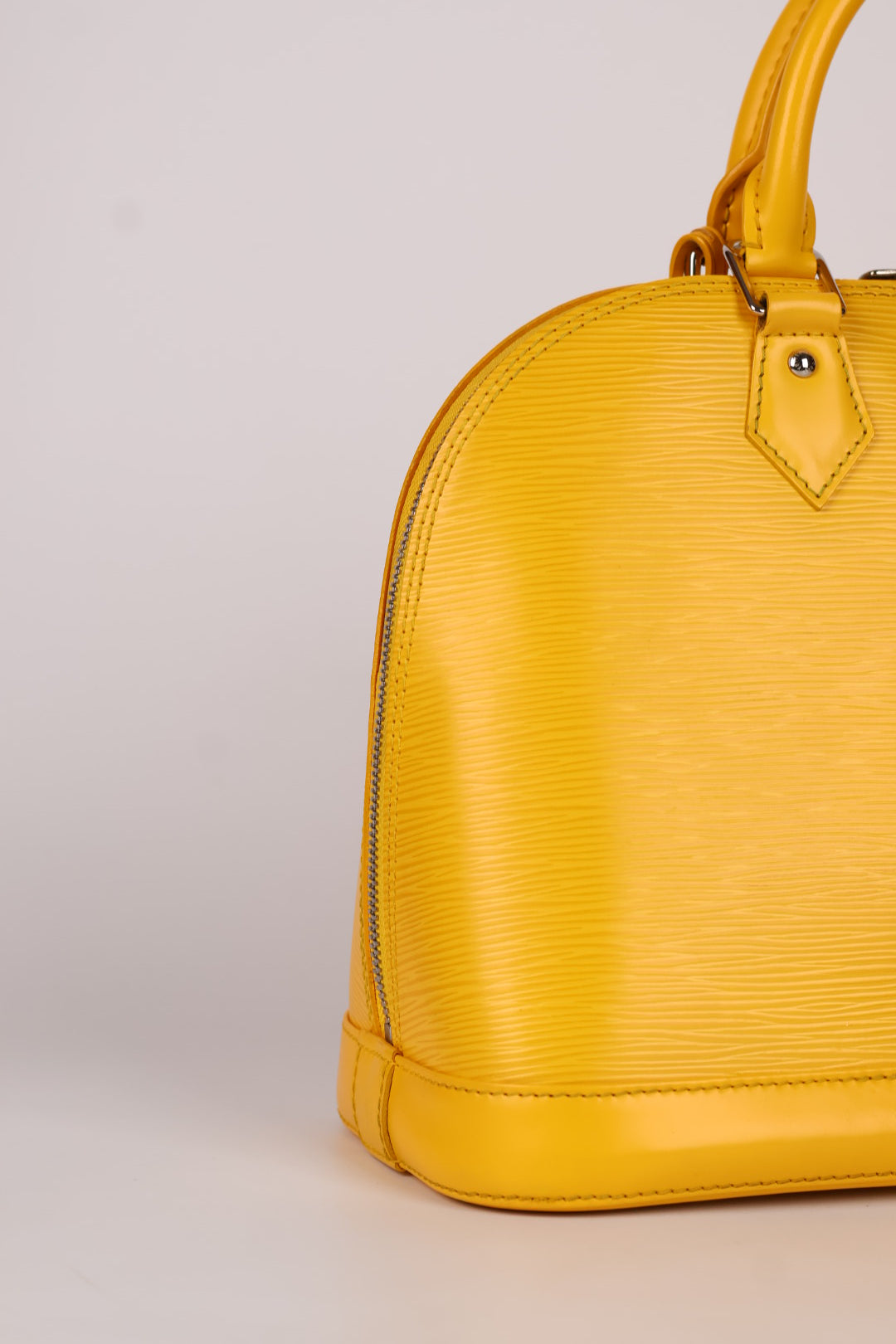 Louis Vuitton Alma Pm Epi