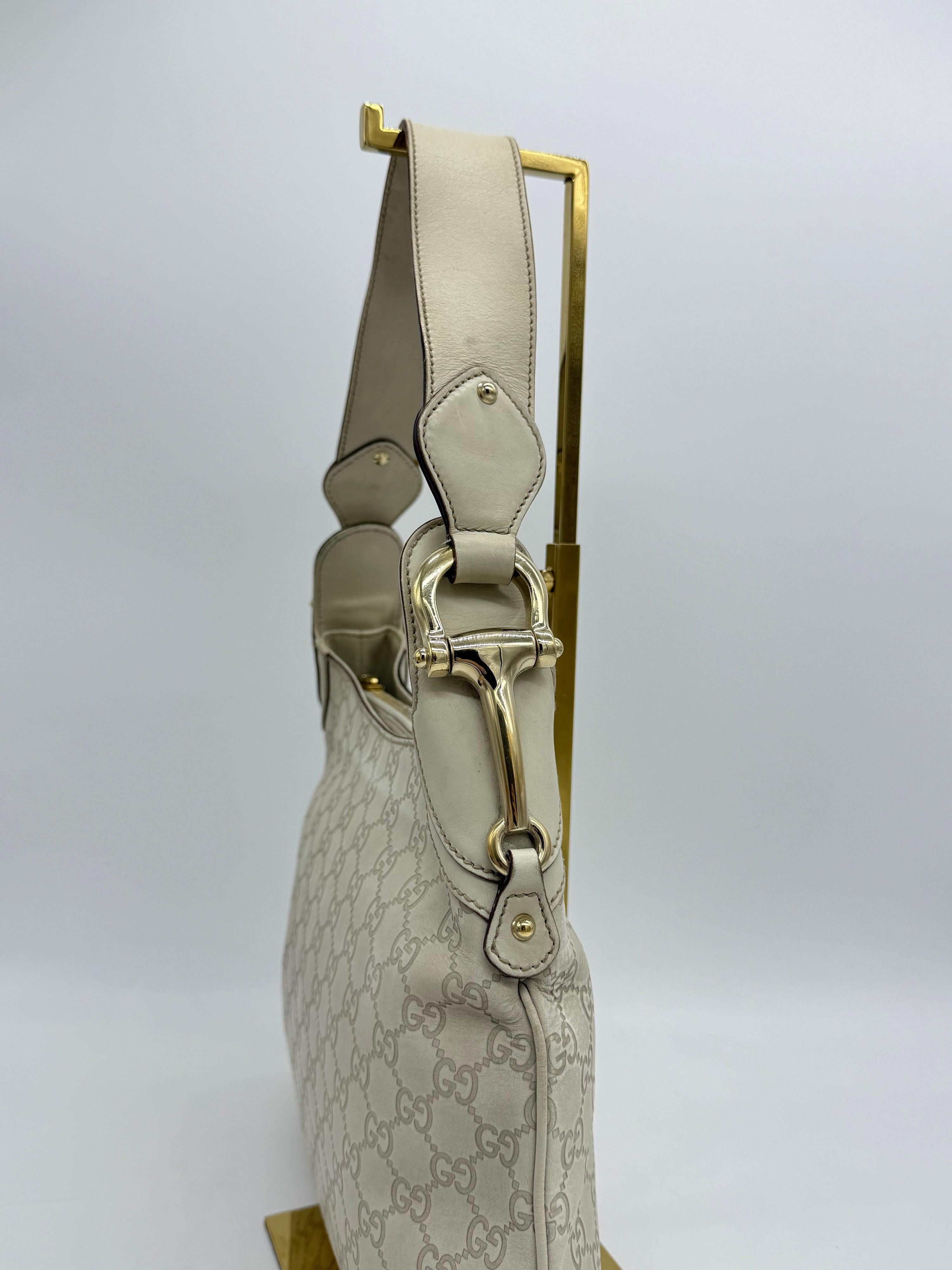 Gucci Hobo GG Signature