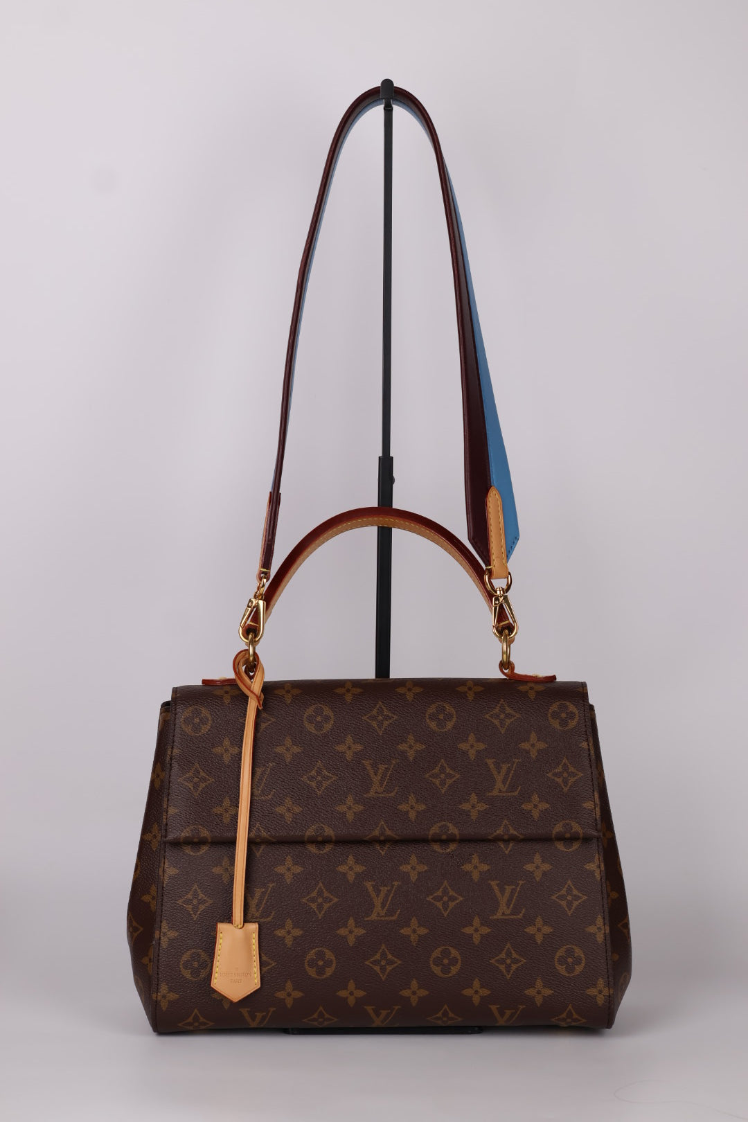 Louis Vuitton Cluny MM Monogram