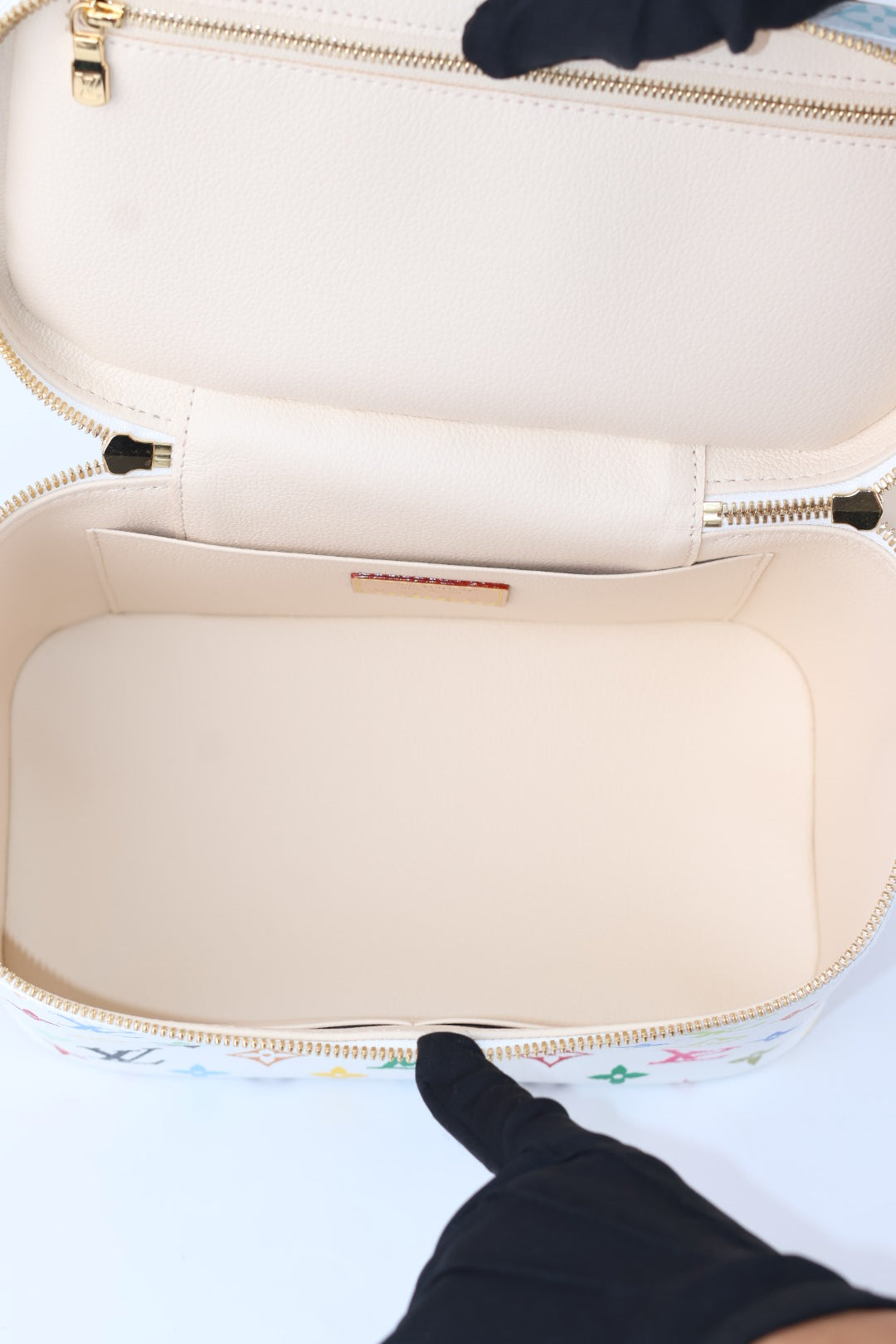 Louis Vuitton Beauty Case Nice BB Murakami