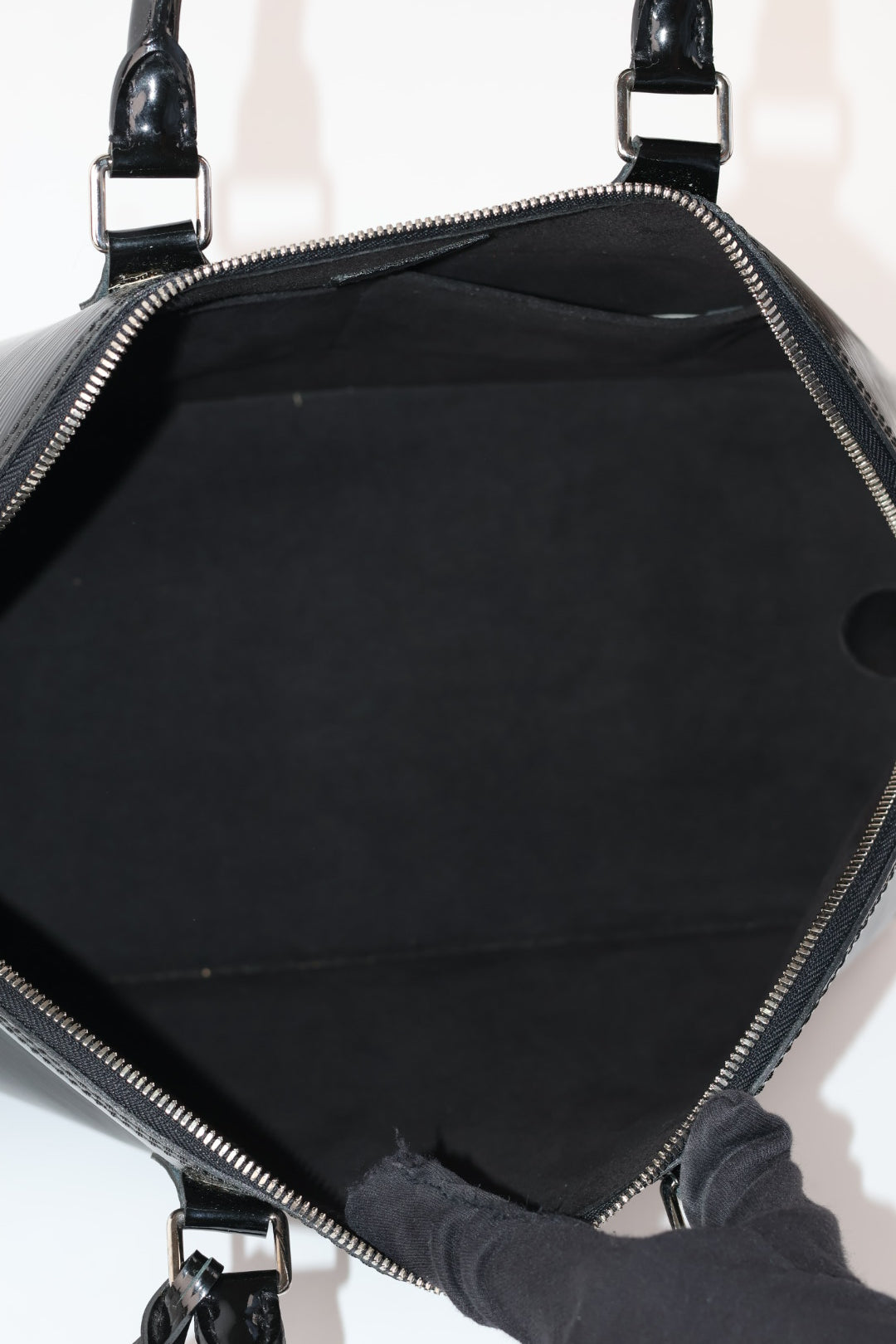 Louis Vuitton Alma MM Epi Vernis