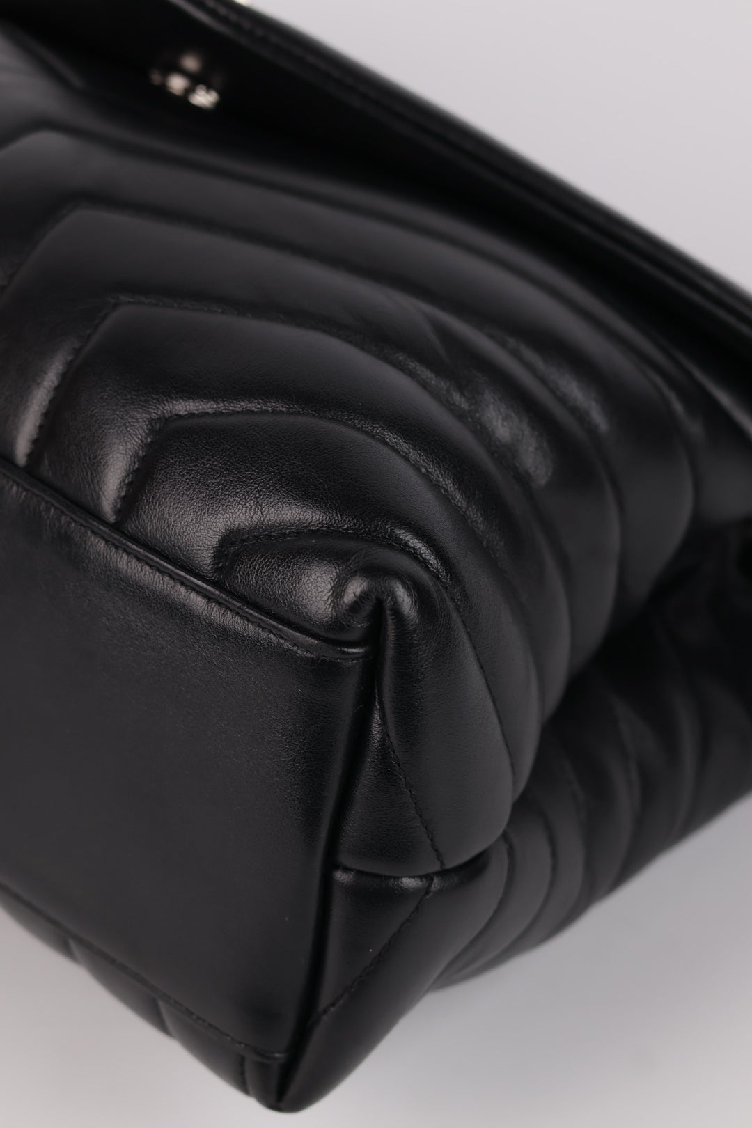 Saint Laurent Lou Lou Media