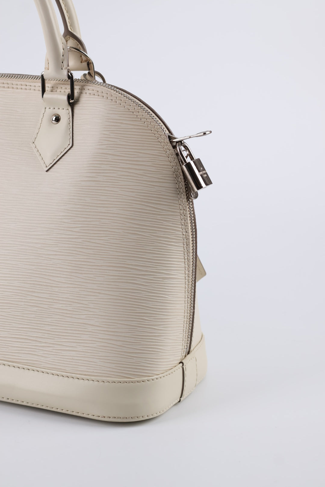 Louis Vuitton Alma PM Epi