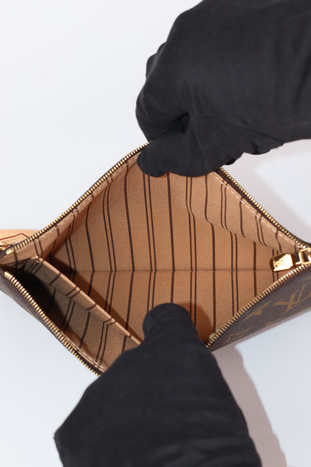 Louis Vuitton Clutch Monogram