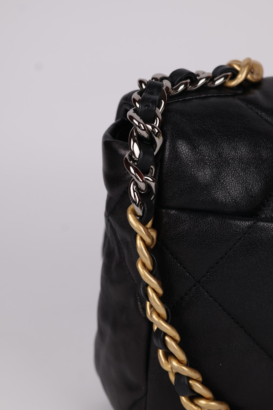 Chanel 19 in Pelle d’Agnello