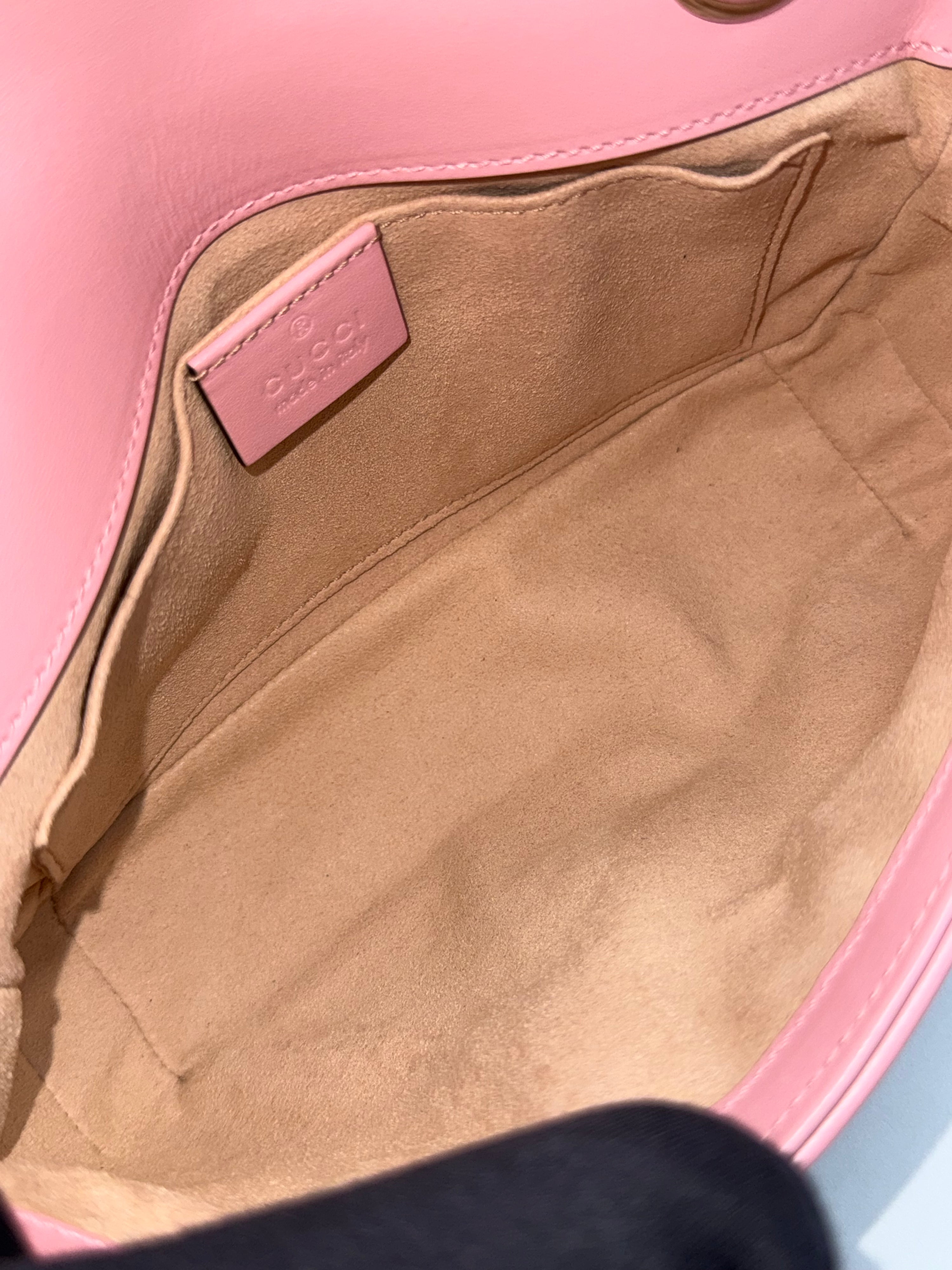 Gucci Marmont Matelassé 22cm