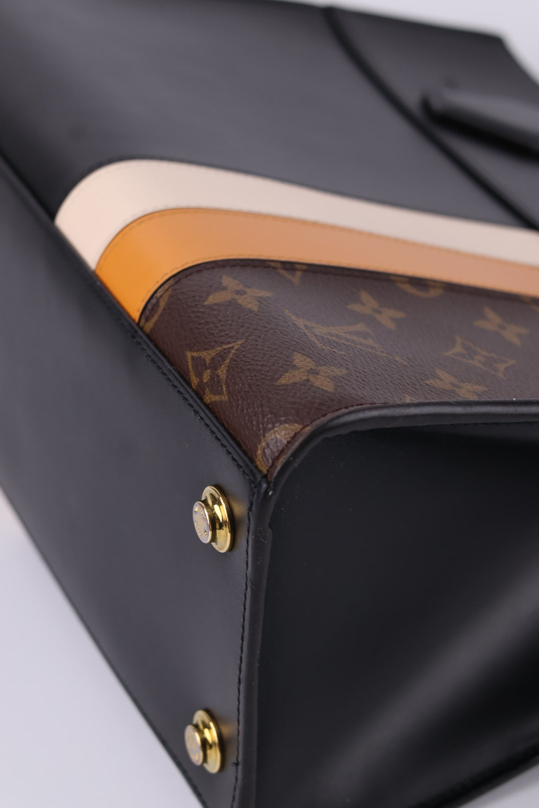 Louis Vuitton City Steamer MM