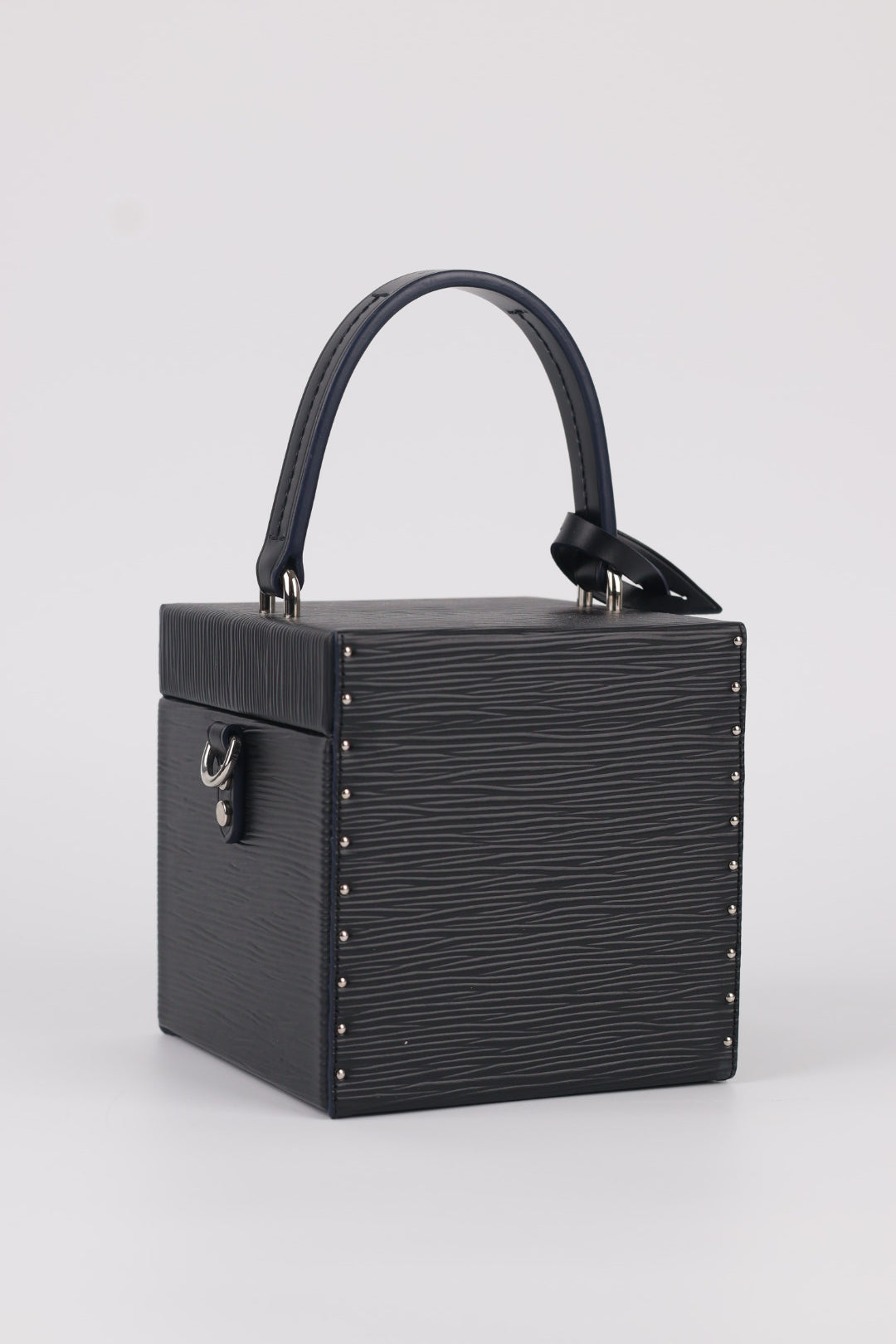 Louis Vuitton Bleecker Epi