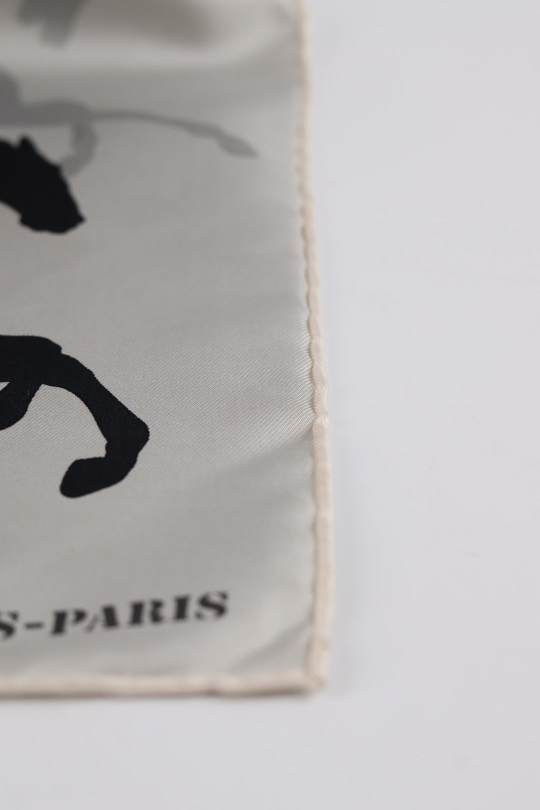 Hermès Carré 90 Ex Libris En Camouflage