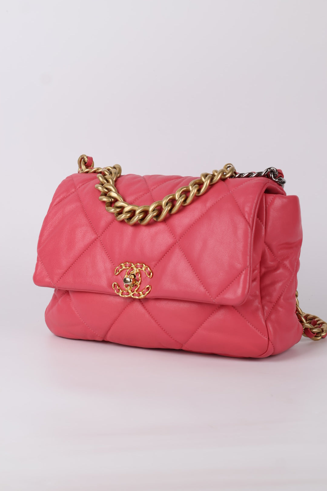 Chanel 19 Media in Pelle d’Agnello