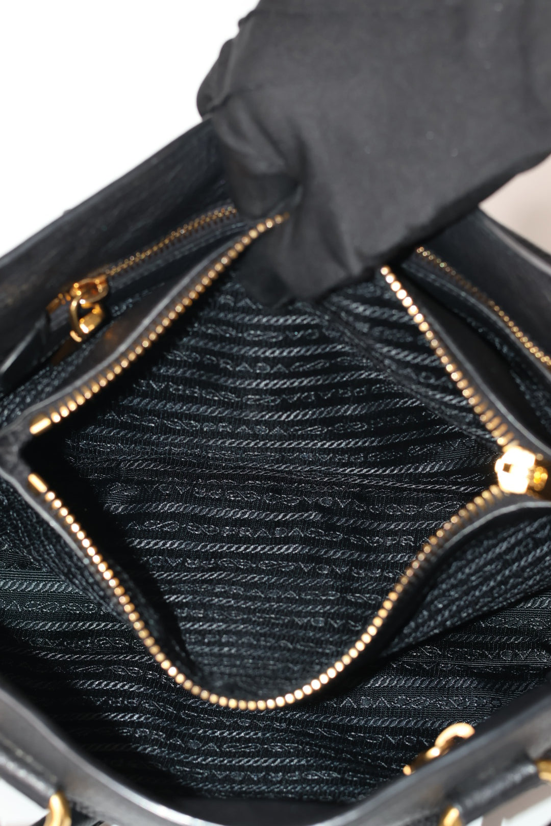 Prada Tote in Pelle Martellata
