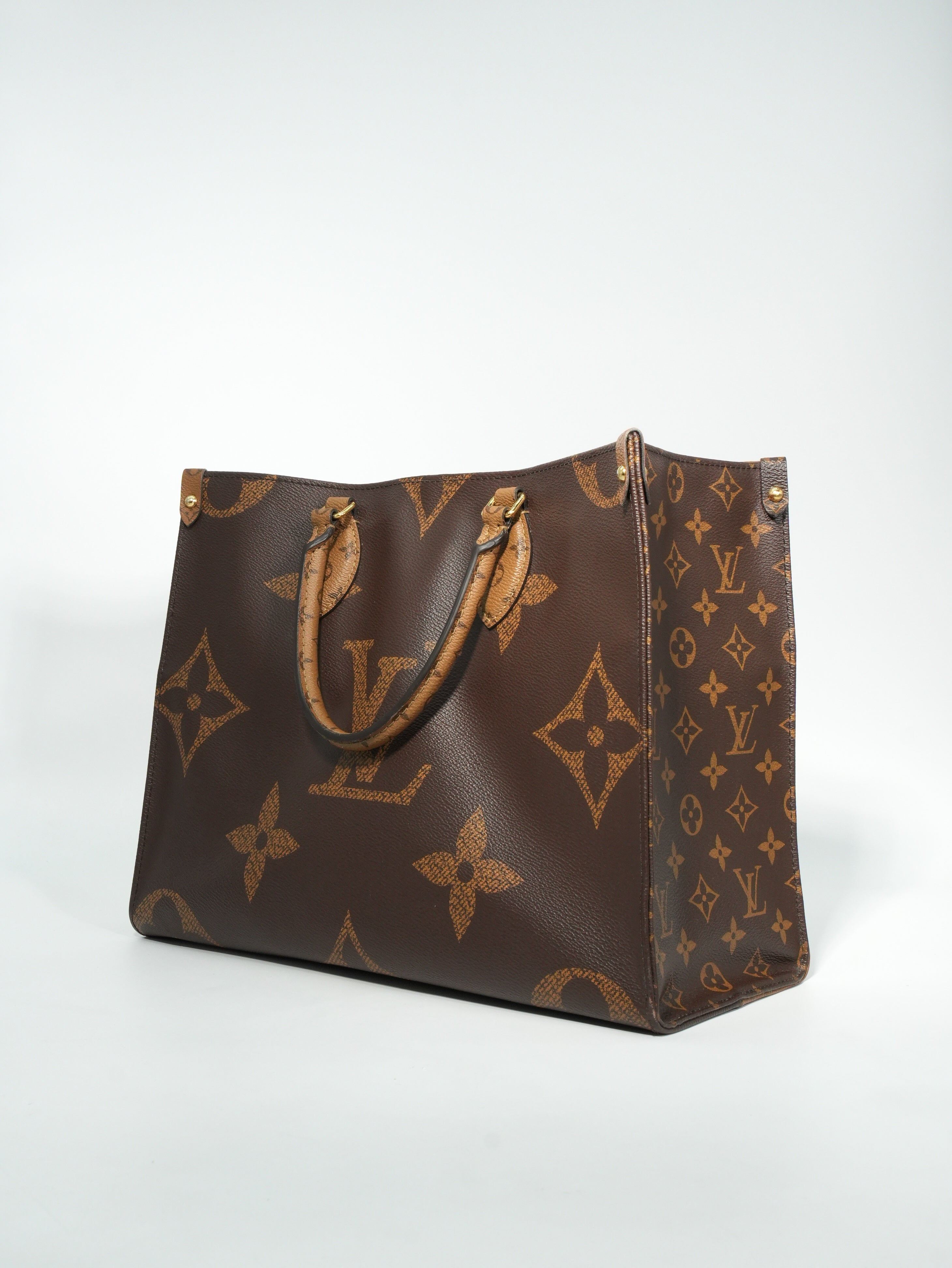 Louis Vuitton OnTheGo MM