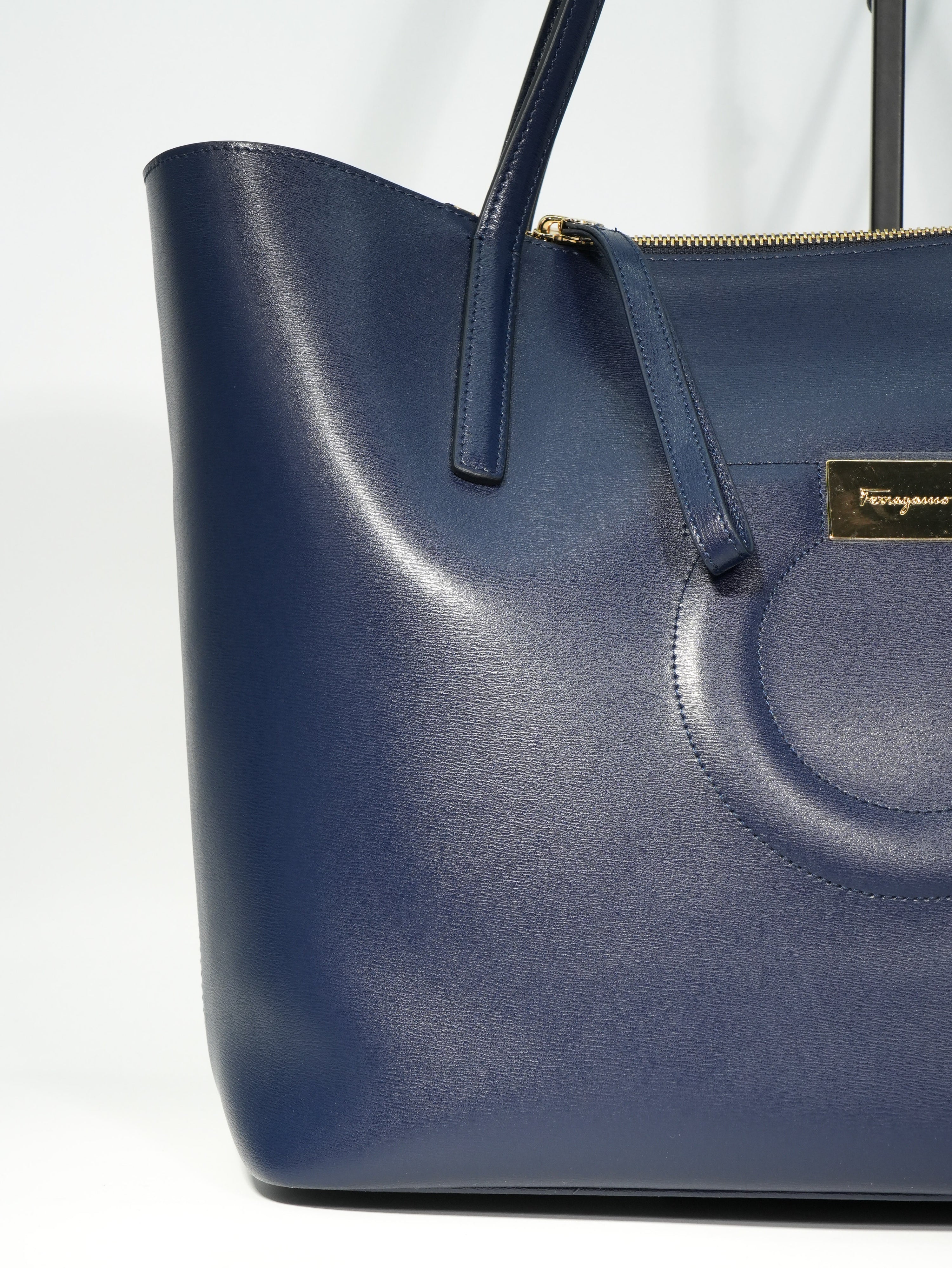 Ferragamo City Tote in Pelle