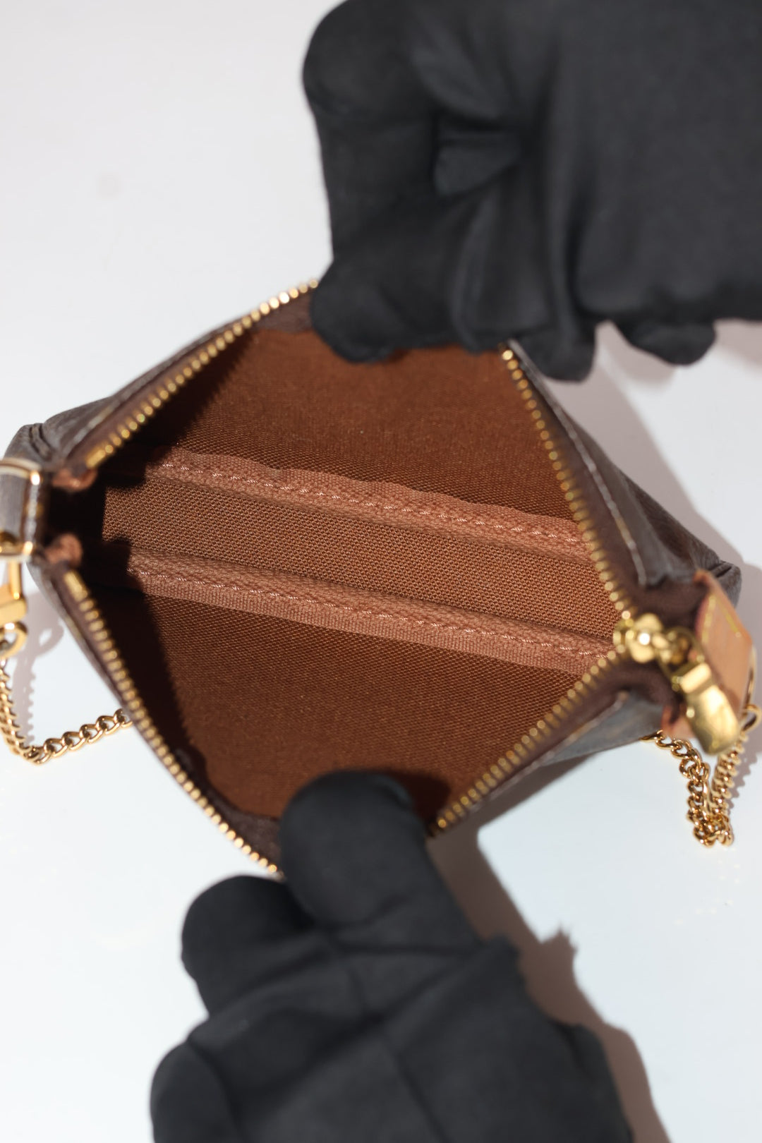 Louis Vuitton Mini Accessoires Monogram