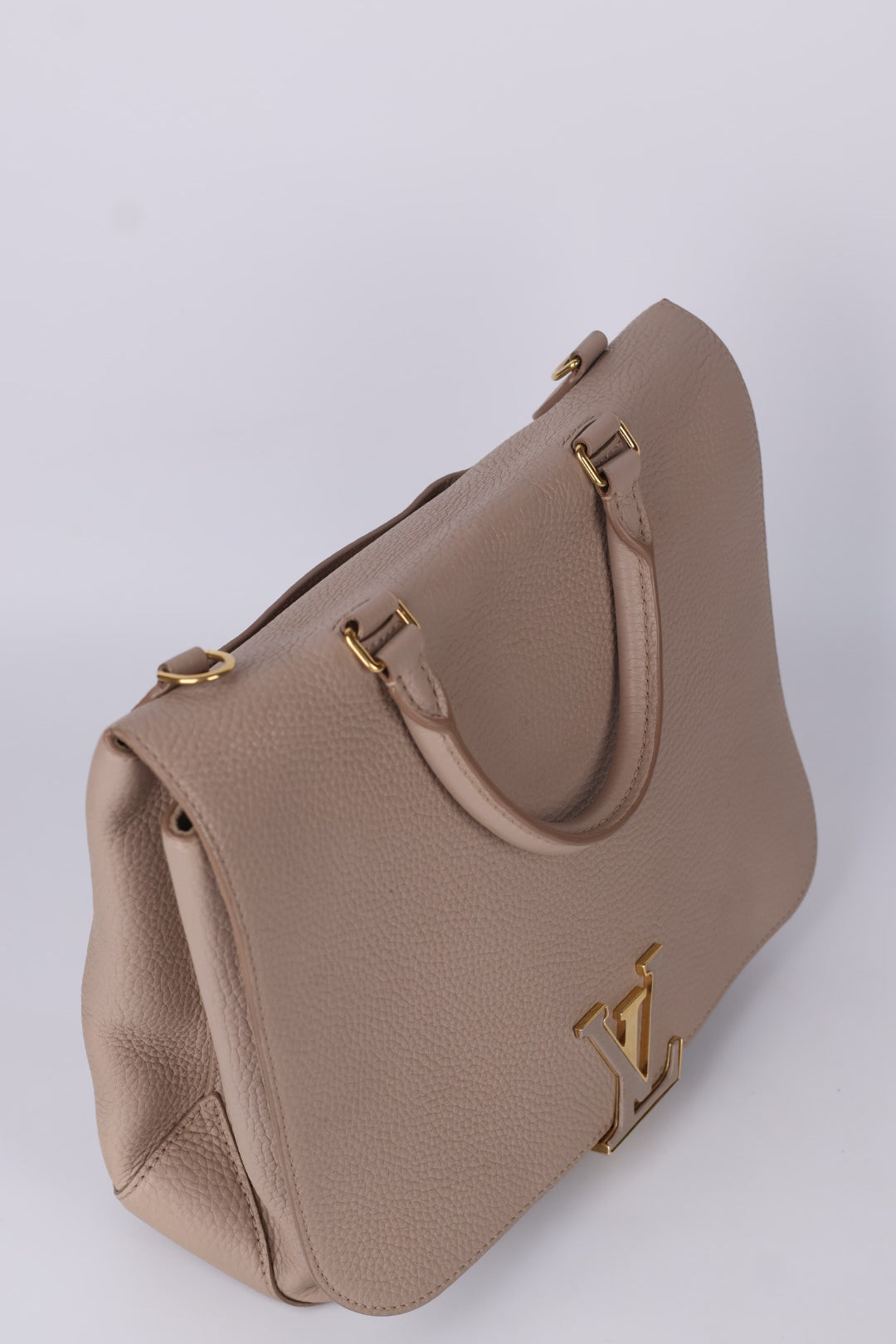 Louis Vuitton Volta Taurillon