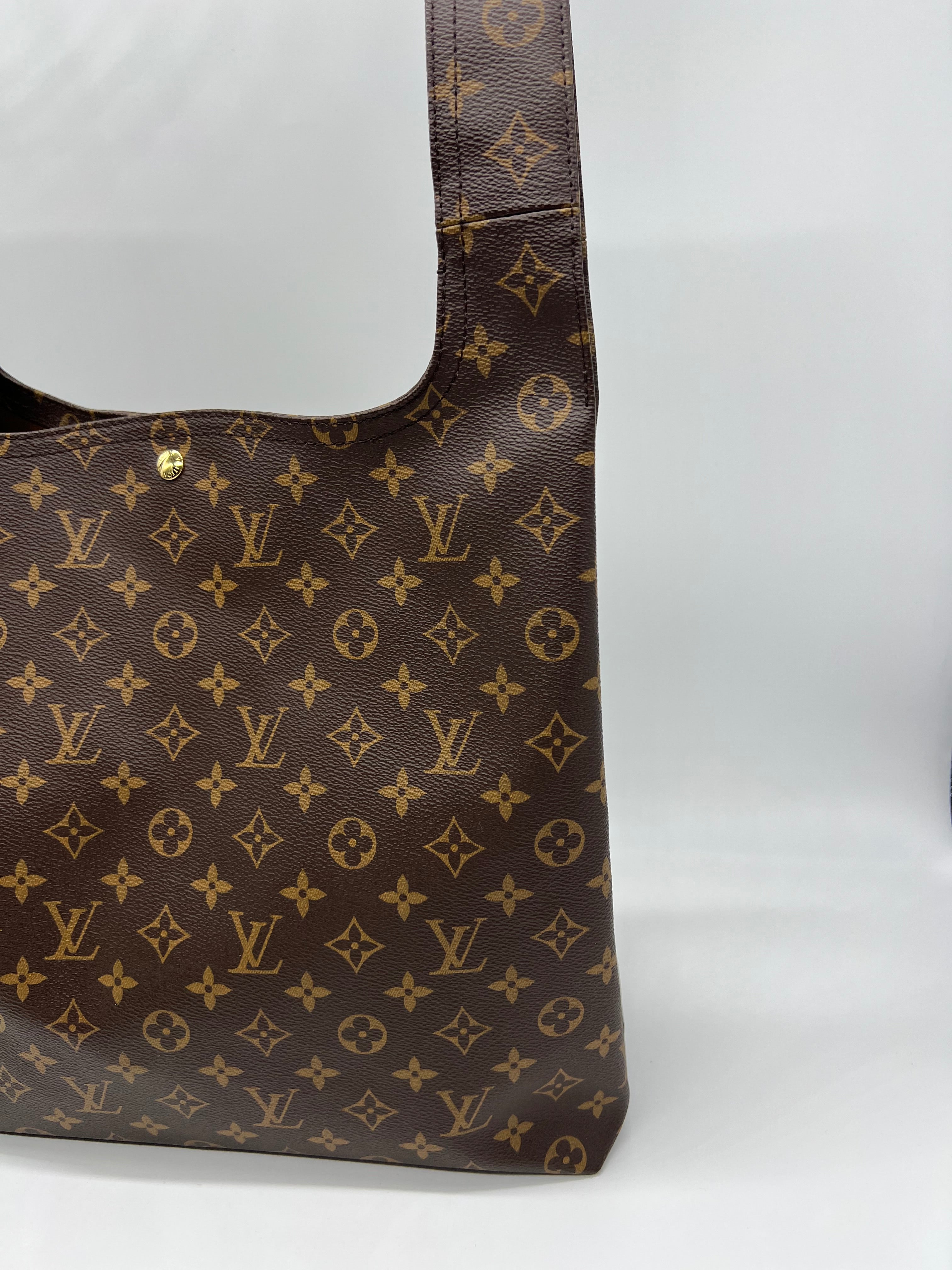 Louis Vuitton Atlantis GM Monogram