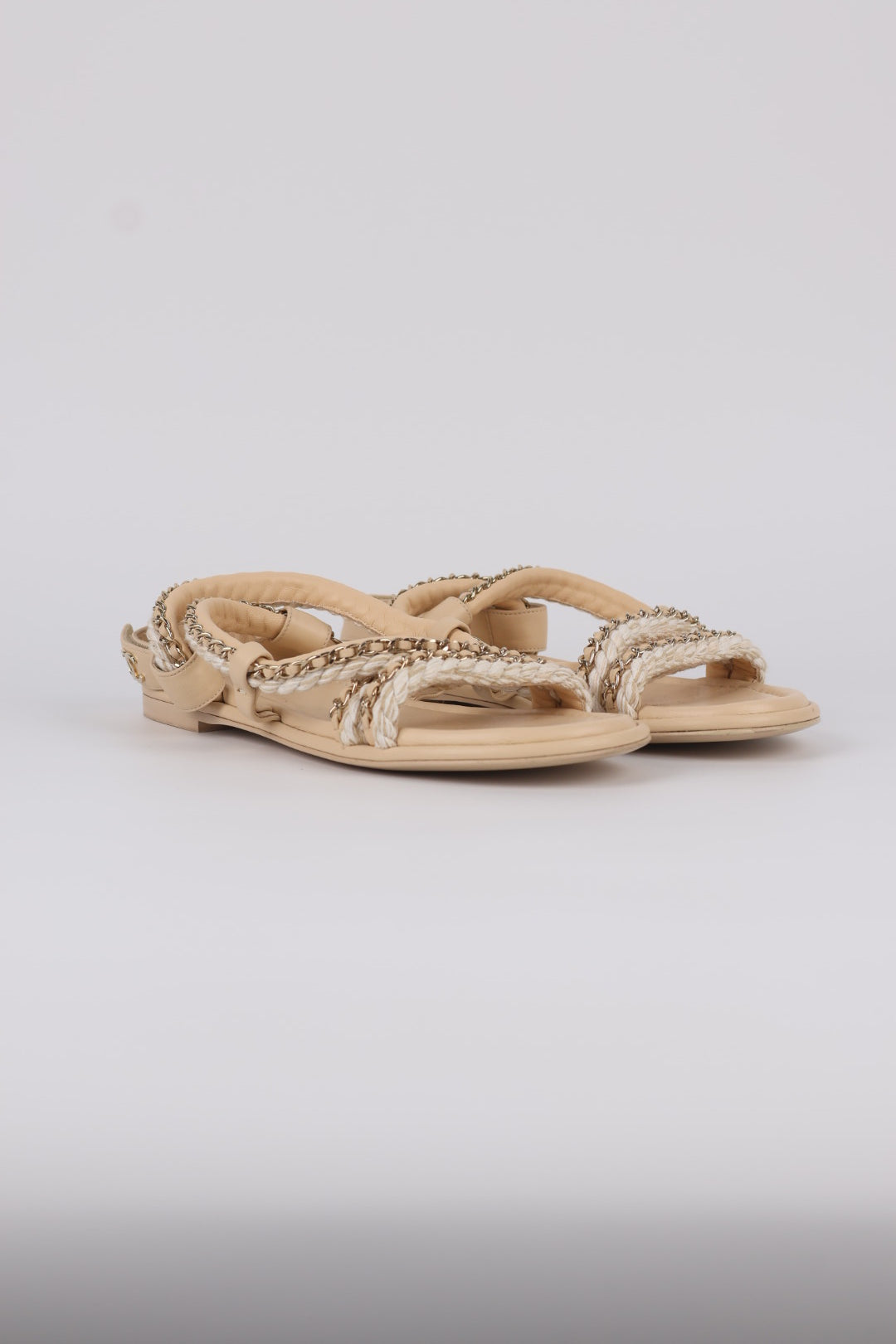 Chanel Sandali Gladiator con logo CC intrecciato