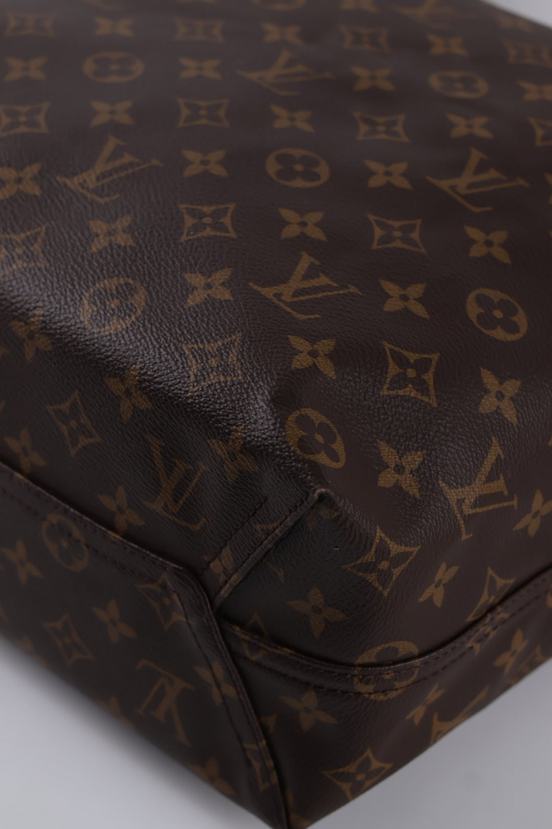 Louis Vuitton Atlantis GM Monogram