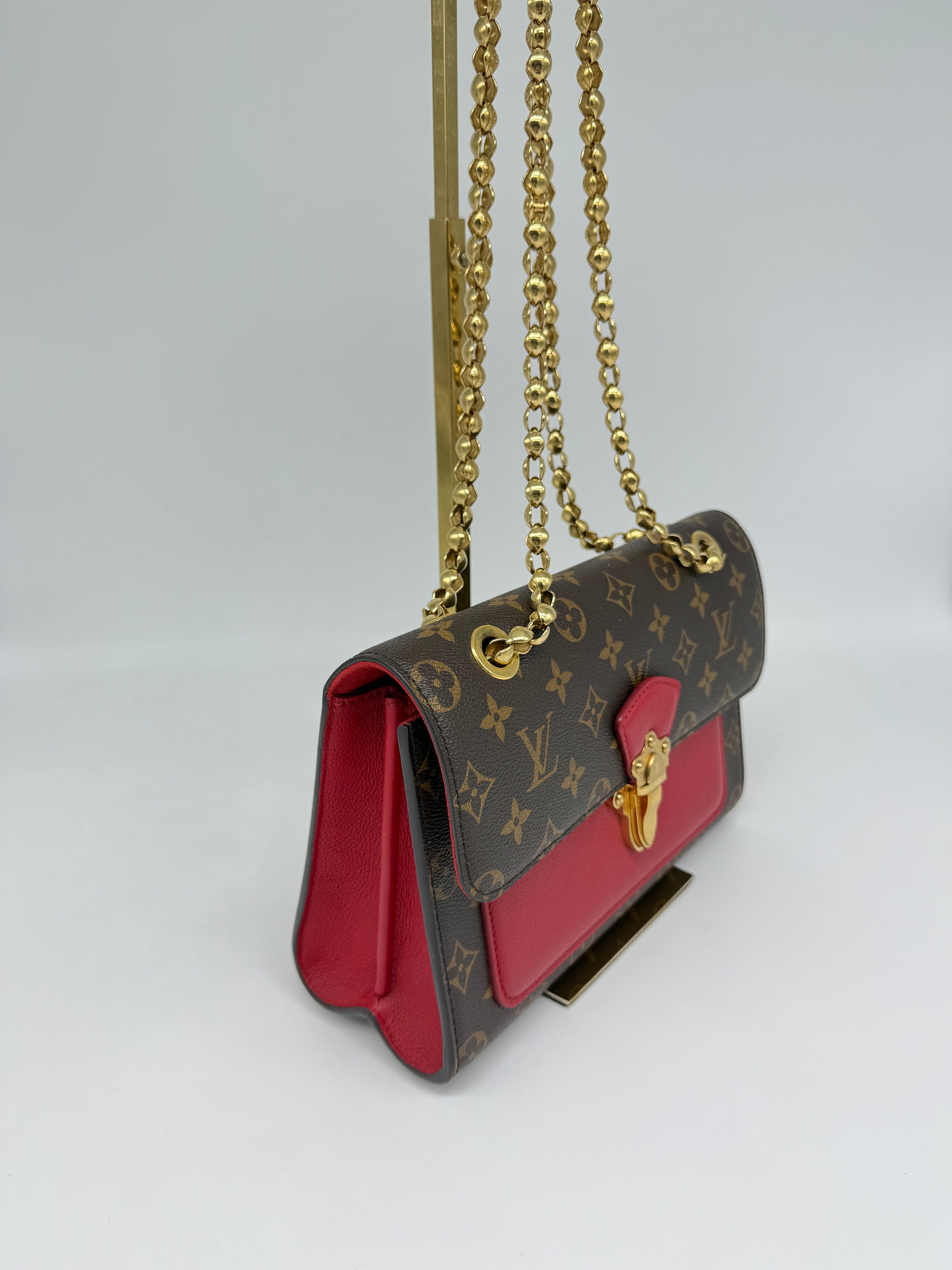 Louis Vuitton Victoire Monogram