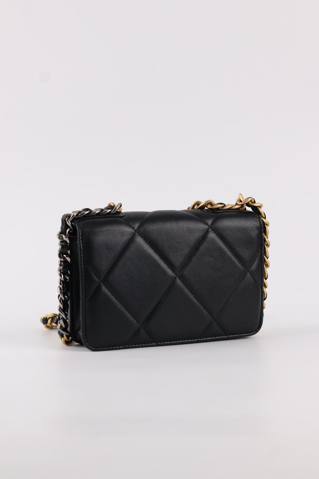 Chanel Woc 19 in Pelle