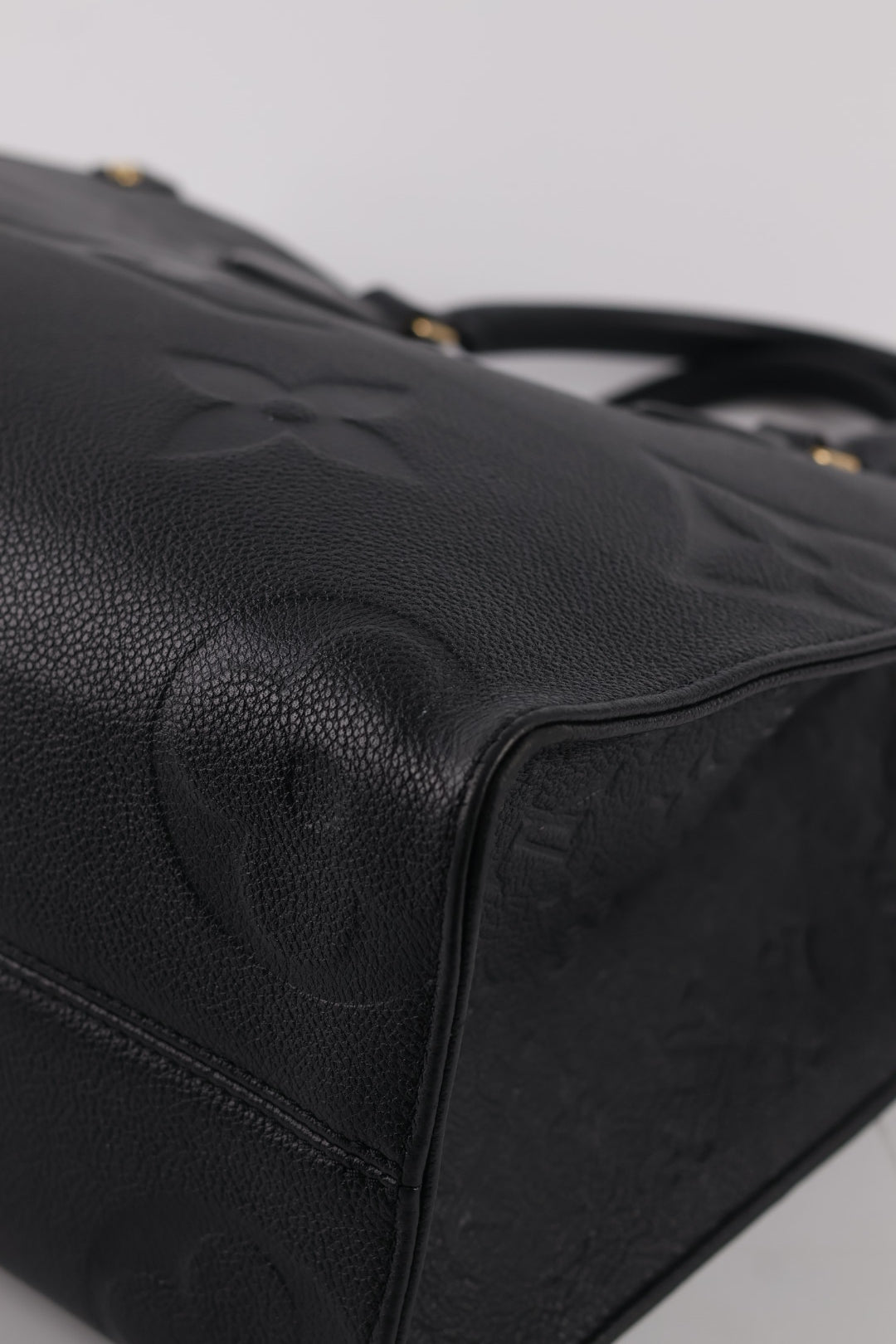 Louis Vuitton OnTheGo MM