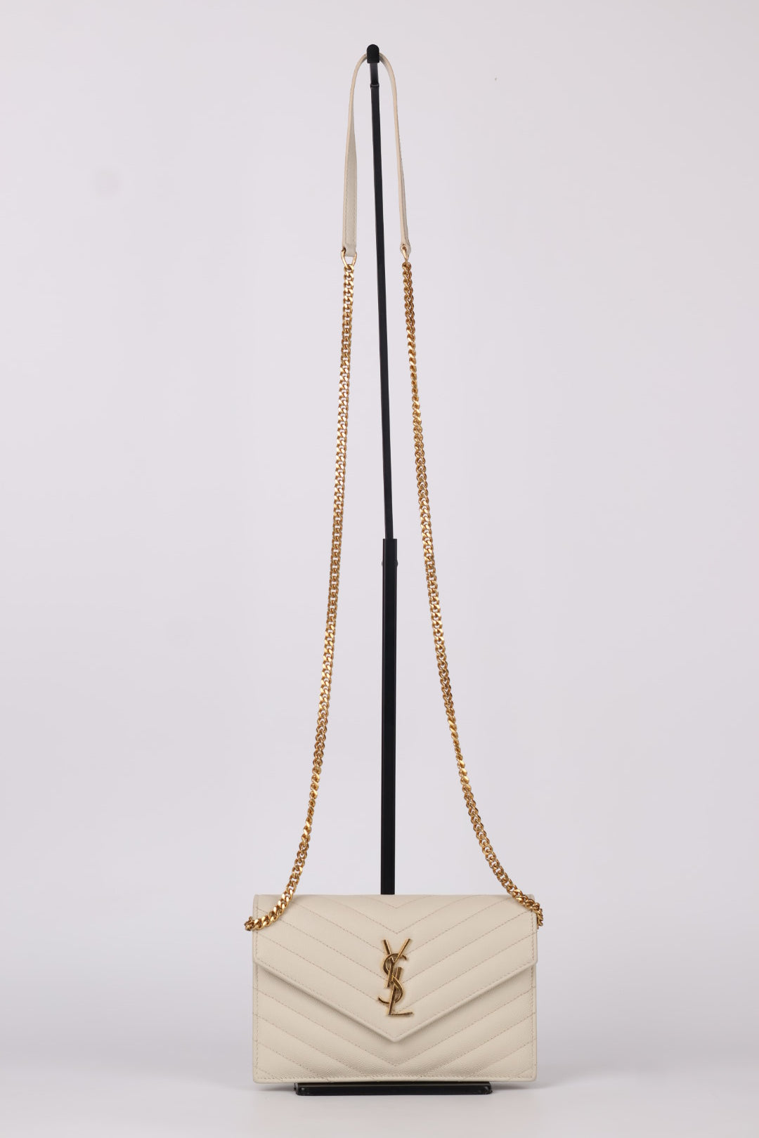 Saint Laurent Envelope Cassandre con Catena