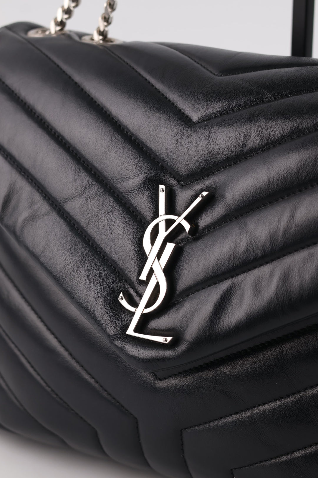 Saint Laurent Lou Lou Media