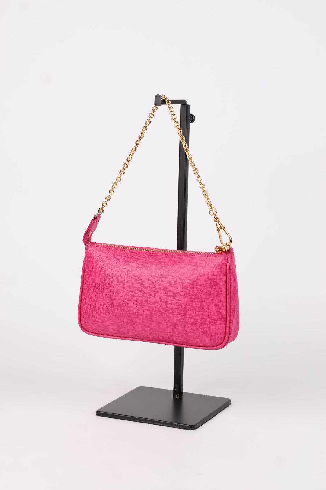 Fendi Chain Pochette in Pelle