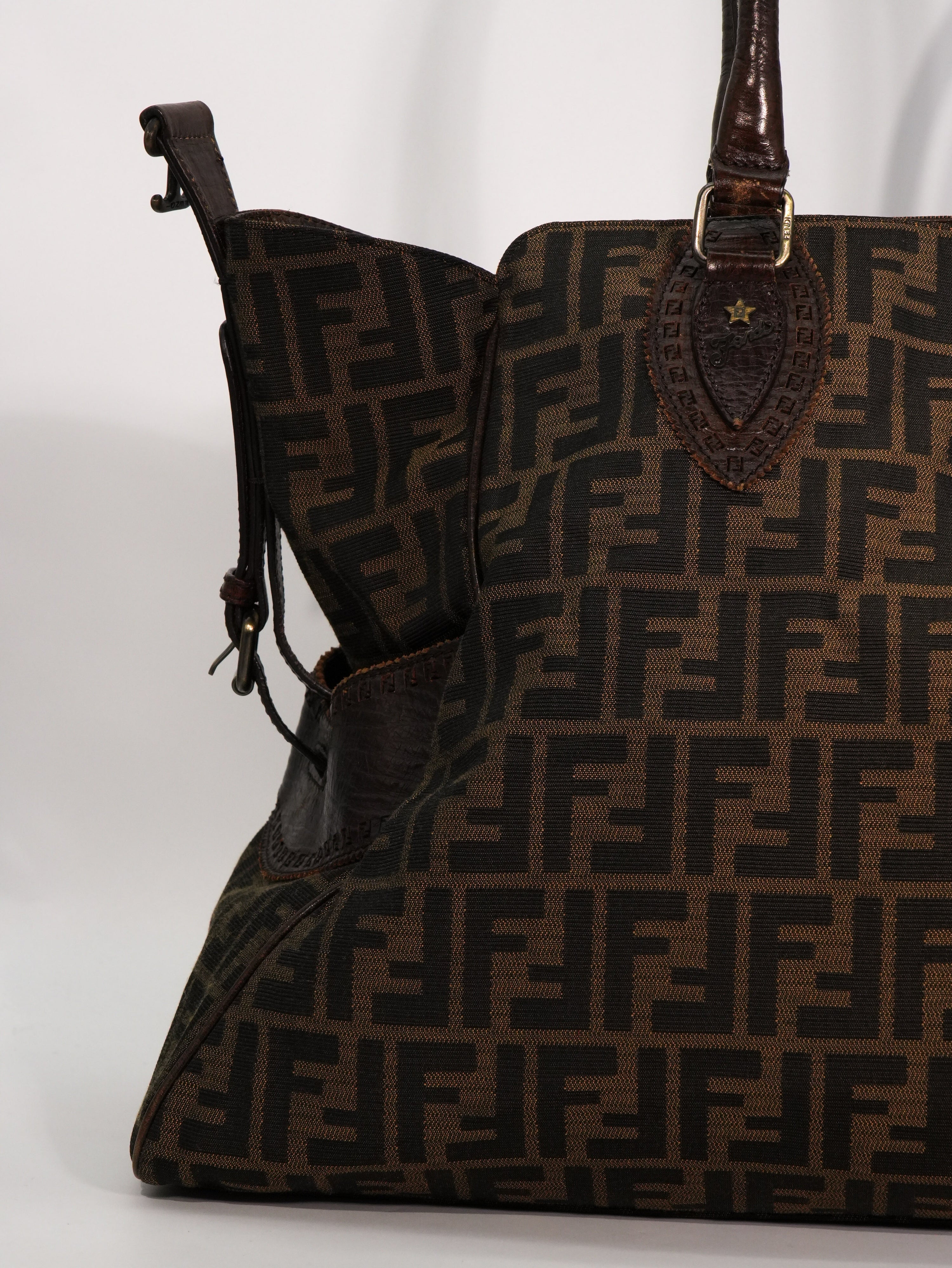 Fendi De Jour Large FF Logo