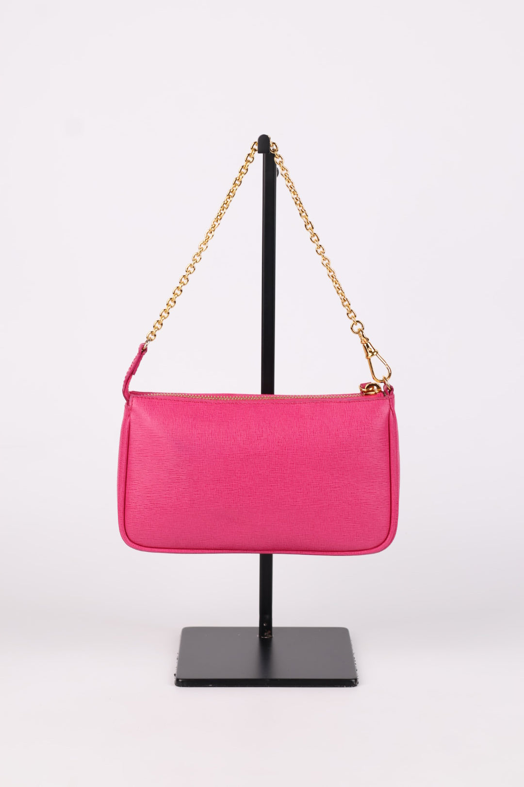 Fendi Chain Pochette in Pelle