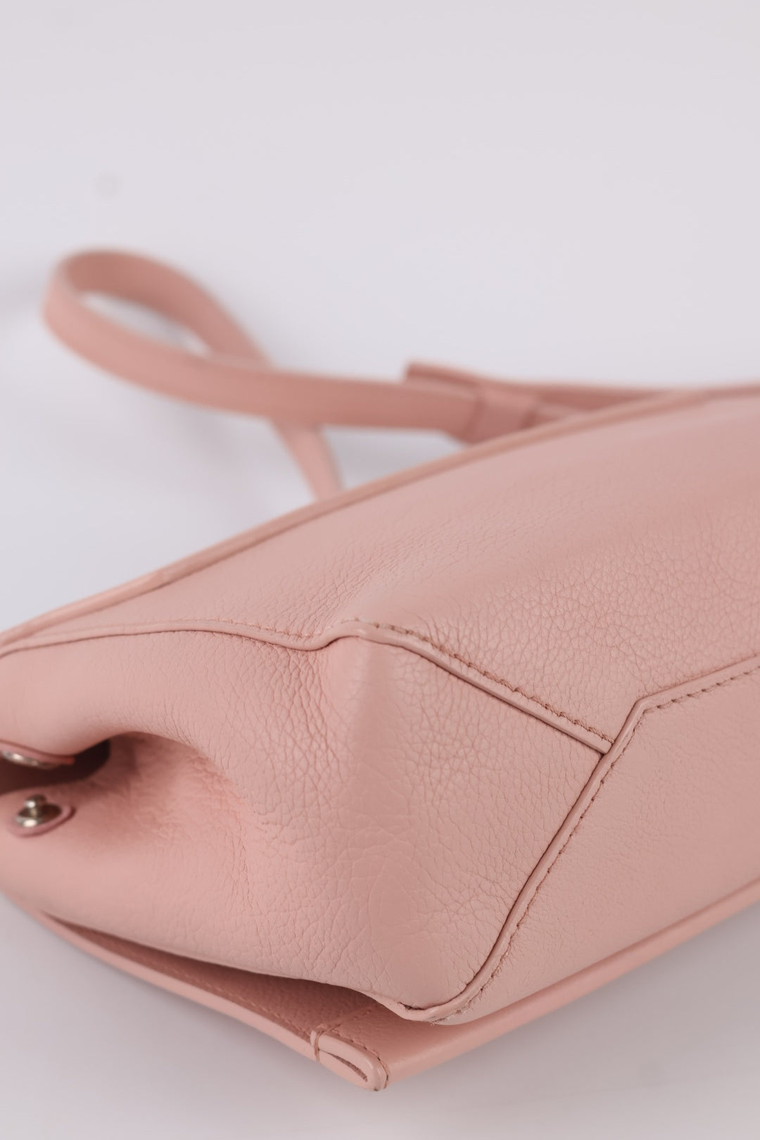 Louis Vuitton Lockme BB