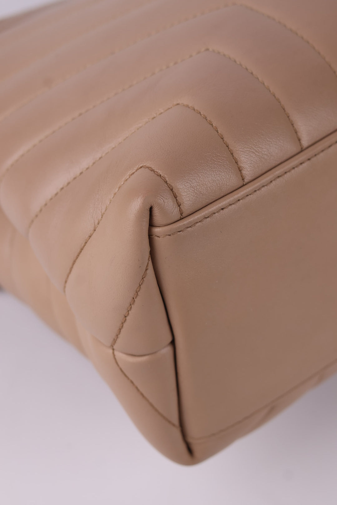 Saint Laurent Lou Lou Media