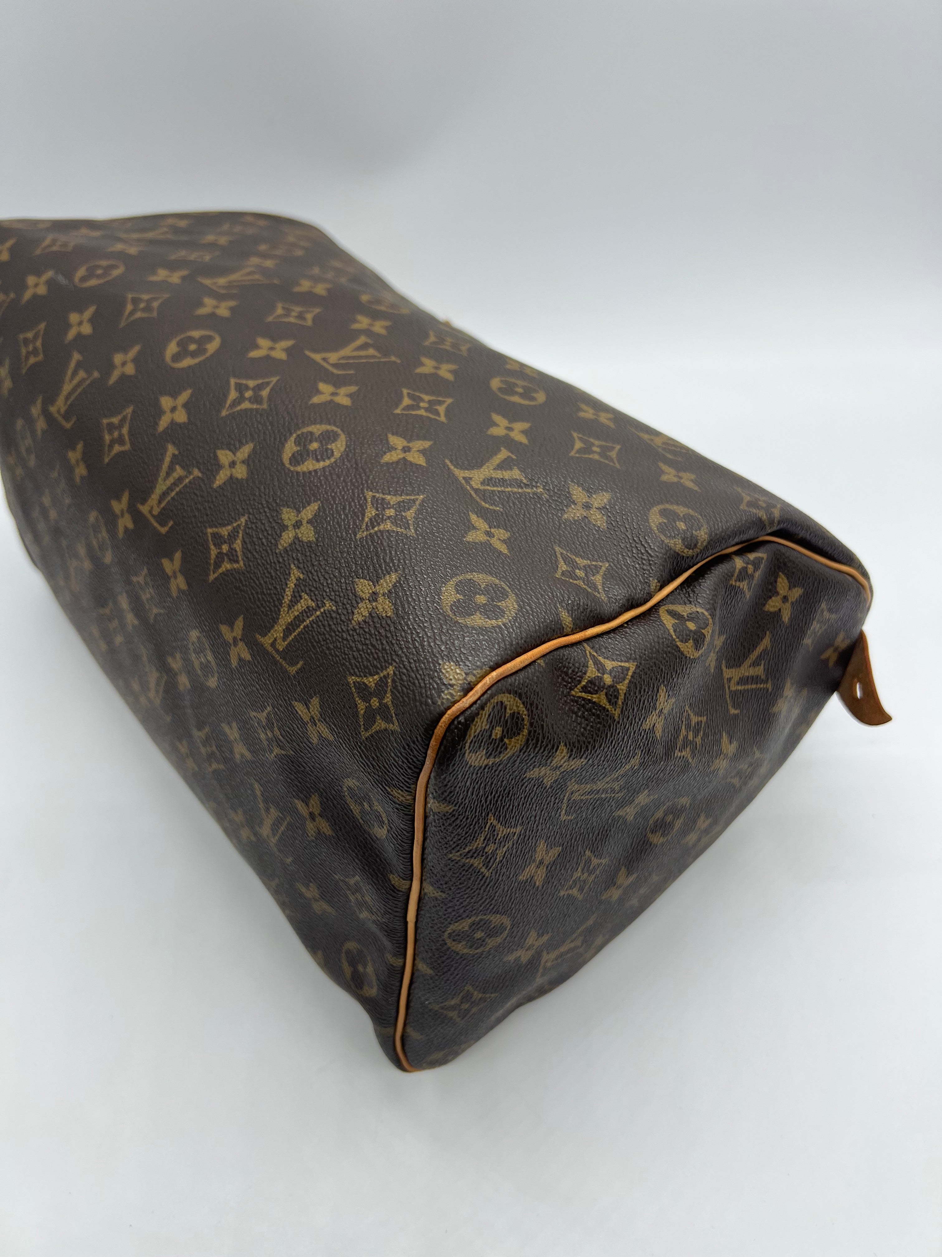 Louis Vuitton Speedy 35 Monogram