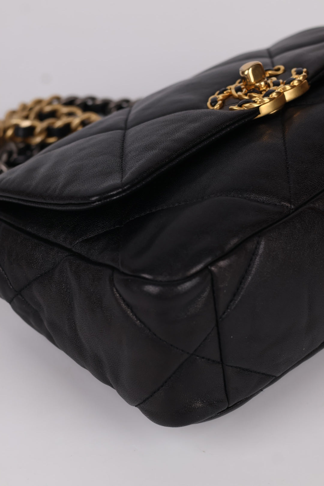 Chanel 19 in Pelle d’Agnello