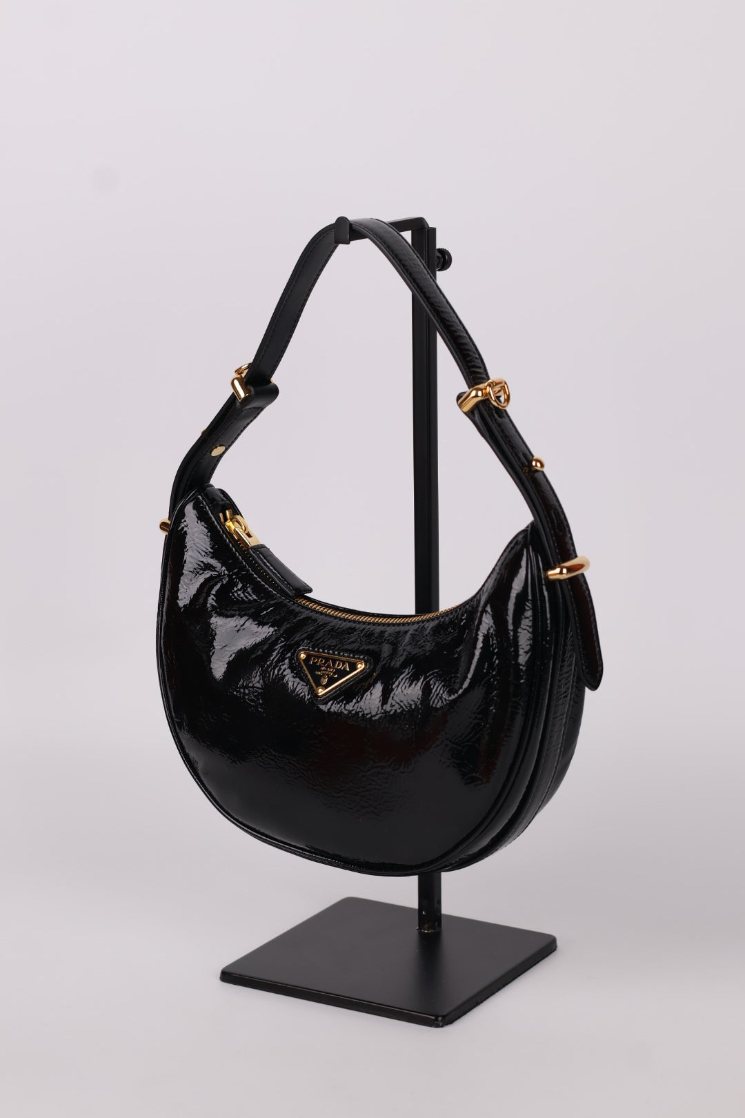 Prada Arqué in Pelle Verniciata
